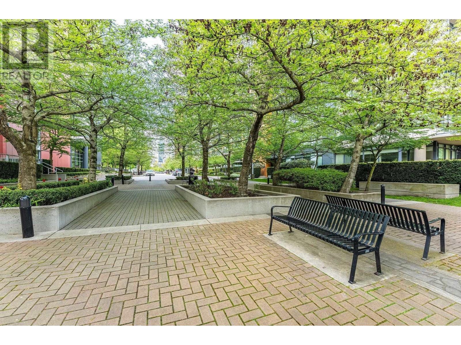 Listing Picture 28 of 34 : 907 33 SMITHE STREET, Vancouver / 溫哥華 - 魯藝地產 Yvonne Lu Group - MLS Medallion Club Member