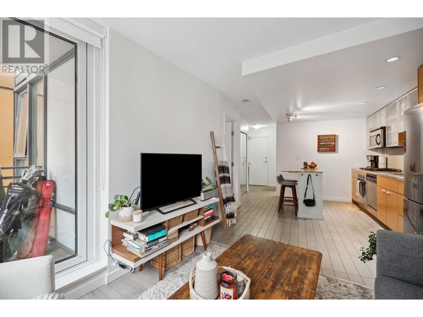 Listing Picture 7 of 34 : 907 33 SMITHE STREET, Vancouver / 溫哥華 - 魯藝地產 Yvonne Lu Group - MLS Medallion Club Member