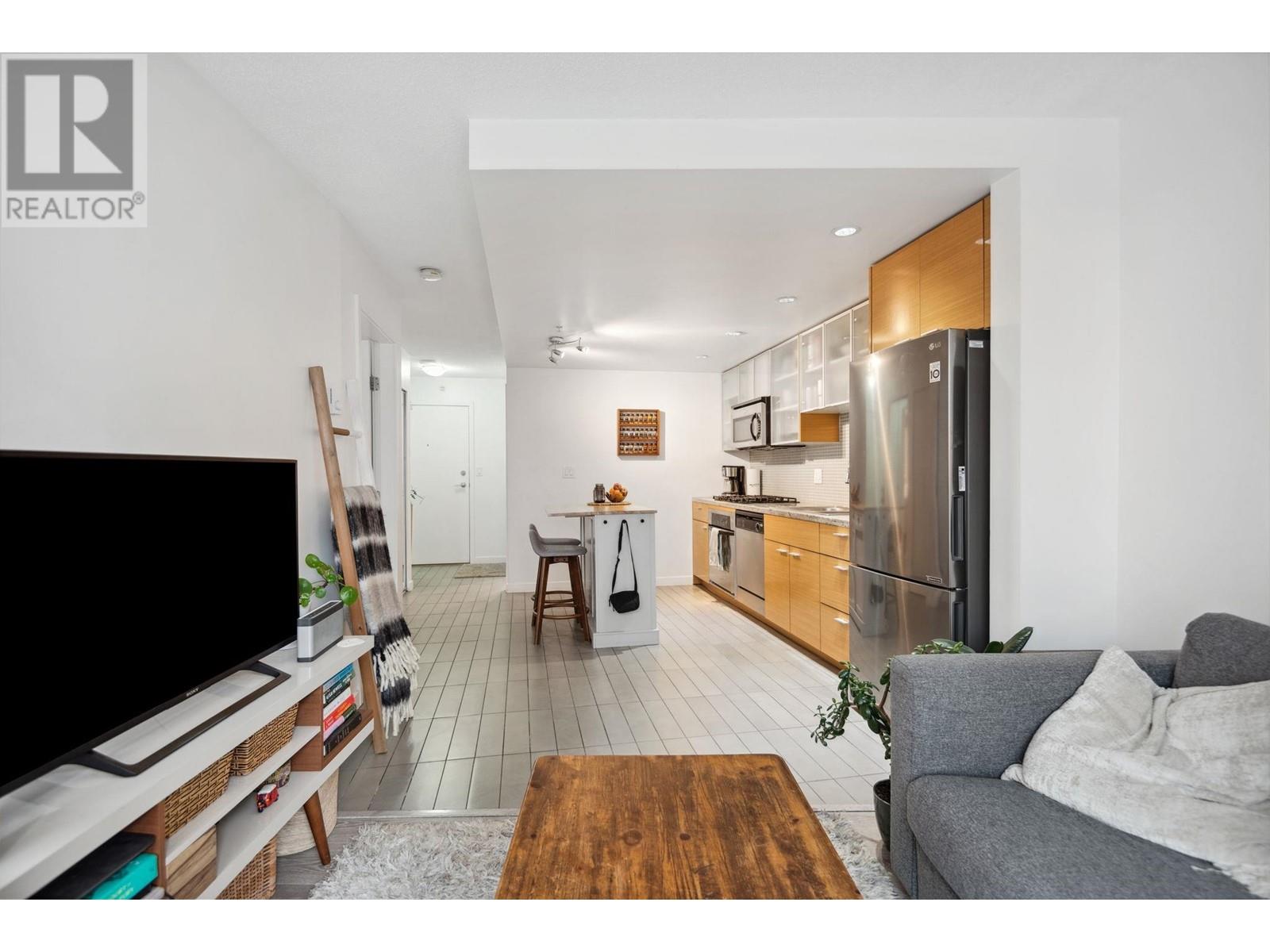 Listing Picture 9 of 34 : 907 33 SMITHE STREET, Vancouver / 溫哥華 - 魯藝地產 Yvonne Lu Group - MLS Medallion Club Member