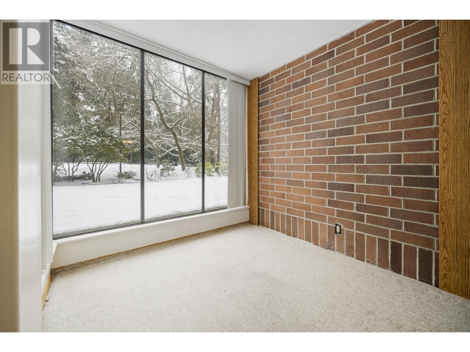 Listing Picture 12 of 40 : 105 4101 YEW STREET, Vancouver / 溫哥華 - 魯藝地產 Yvonne Lu Group - MLS Medallion Club Member