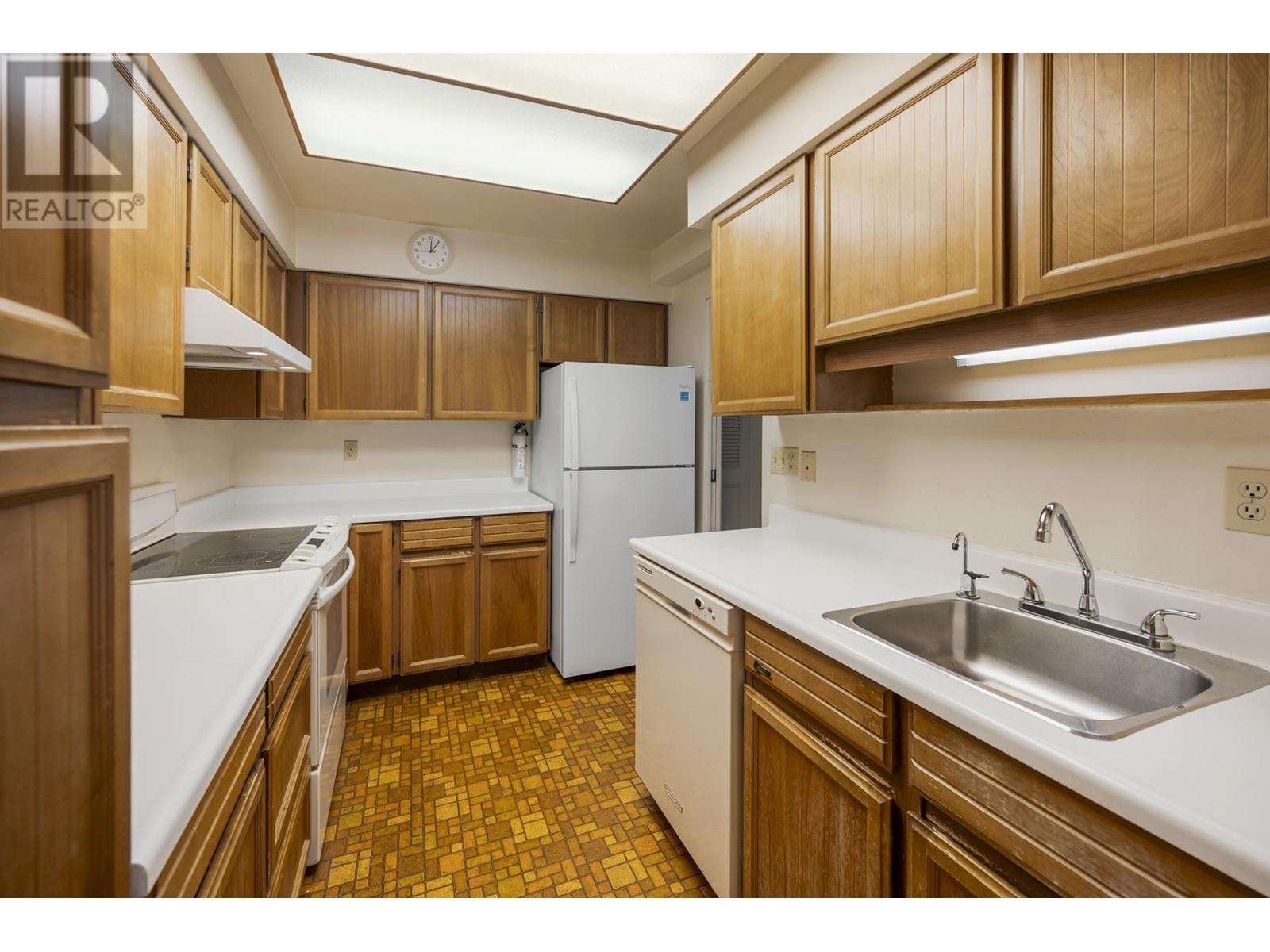 Listing Picture 23 of 40 : 105 4101 YEW STREET, Vancouver / 溫哥華 - 魯藝地產 Yvonne Lu Group - MLS Medallion Club Member