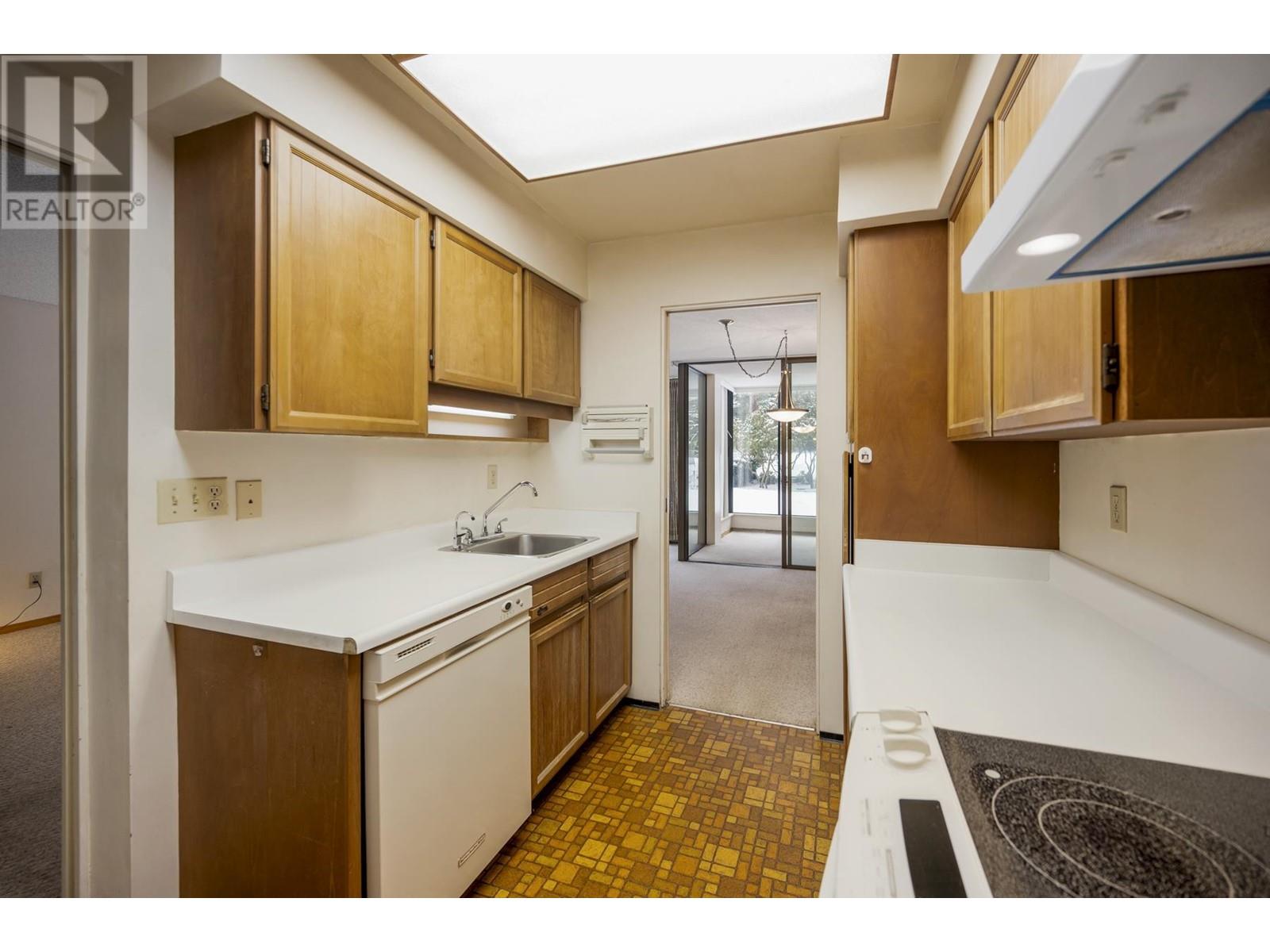 Listing Picture 25 of 40 : 105 4101 YEW STREET, Vancouver / 溫哥華 - 魯藝地產 Yvonne Lu Group - MLS Medallion Club Member