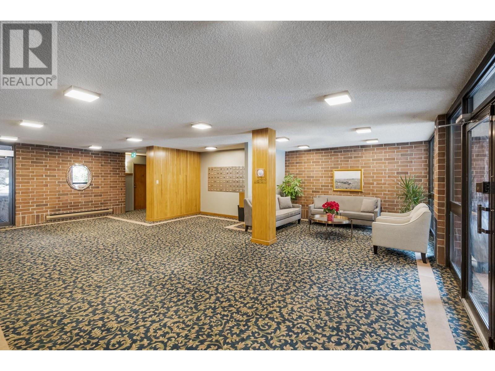 Listing Picture 37 of 40 : 105 4101 YEW STREET, Vancouver / 溫哥華 - 魯藝地產 Yvonne Lu Group - MLS Medallion Club Member