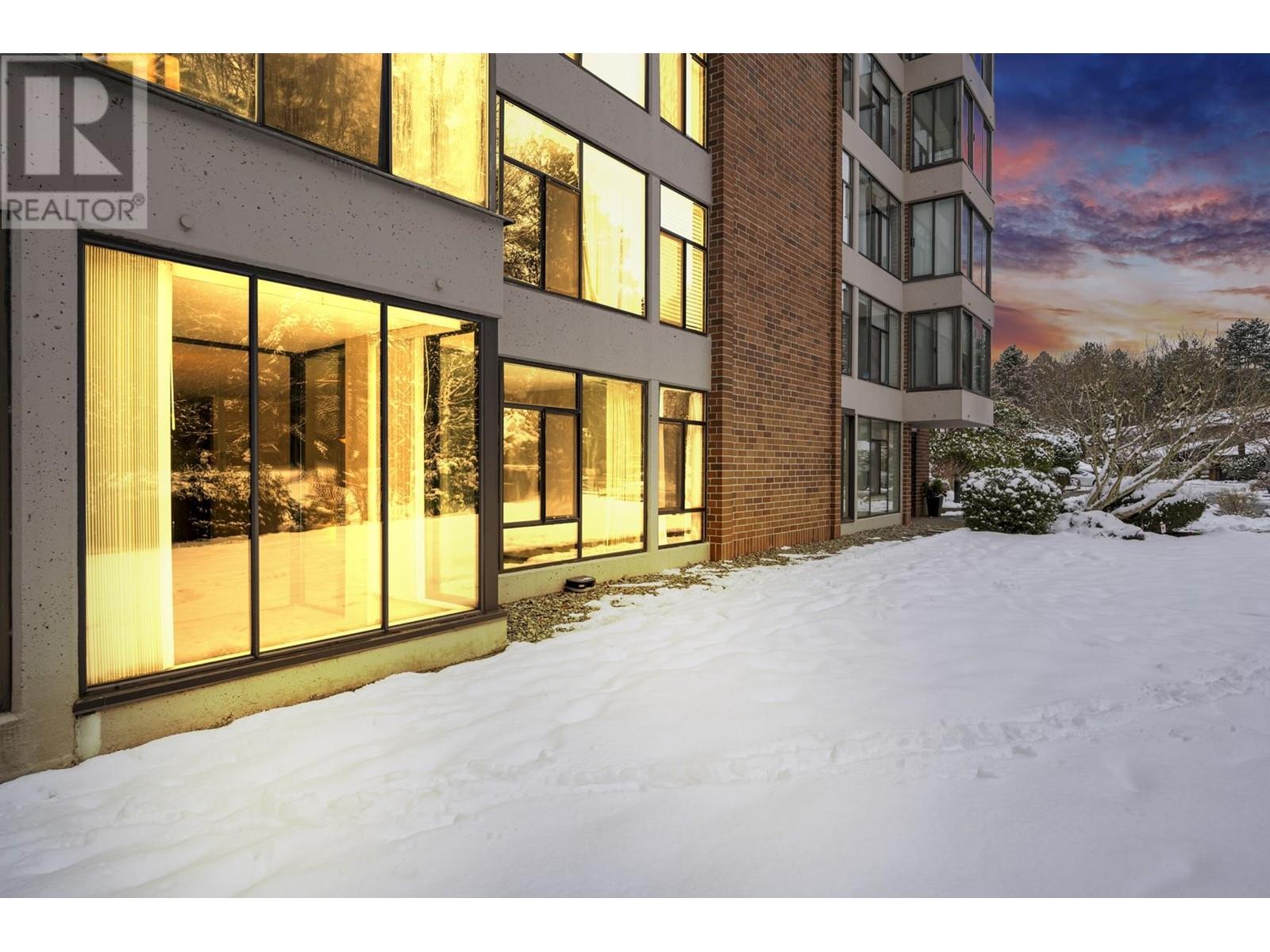 Listing Picture 38 of 40 : 105 4101 YEW STREET, Vancouver / 溫哥華 - 魯藝地產 Yvonne Lu Group - MLS Medallion Club Member