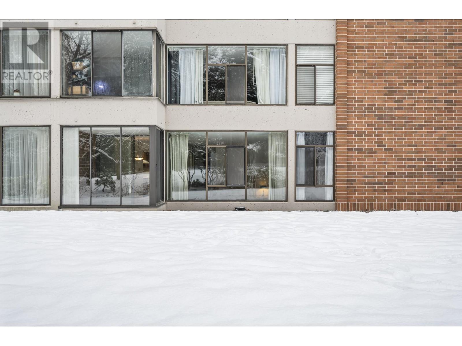 Listing Picture 4 of 40 : 105 4101 YEW STREET, Vancouver / 溫哥華 - 魯藝地產 Yvonne Lu Group - MLS Medallion Club Member