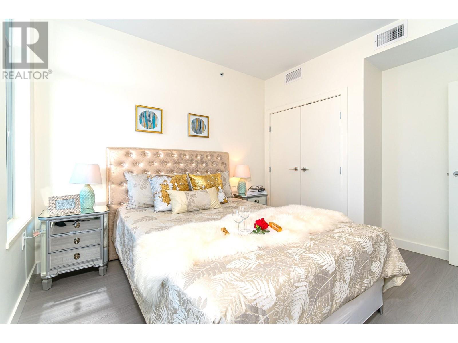 Listing Picture 15 of 38 : 906 5051 IMPERIAL STREET, Burnaby / 本拿比 - 魯藝地產 Yvonne Lu Group - MLS Medallion Club Member