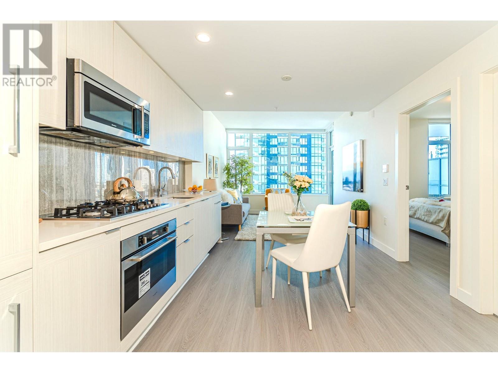 Listing Picture 4 of 38 : 906 5051 IMPERIAL STREET, Burnaby / 本拿比 - 魯藝地產 Yvonne Lu Group - MLS Medallion Club Member