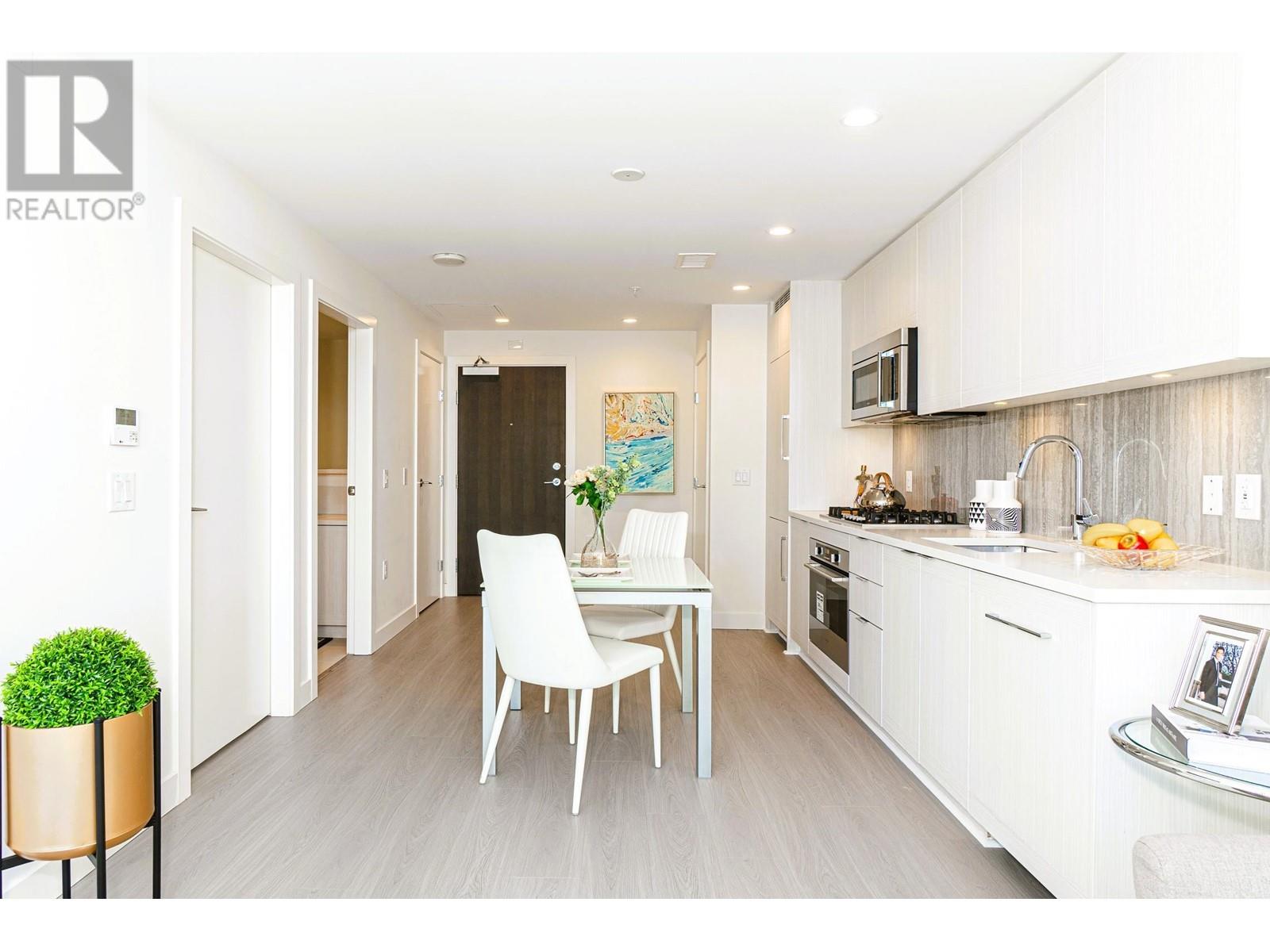 Listing Picture 6 of 38 : 906 5051 IMPERIAL STREET, Burnaby / 本拿比 - 魯藝地產 Yvonne Lu Group - MLS Medallion Club Member