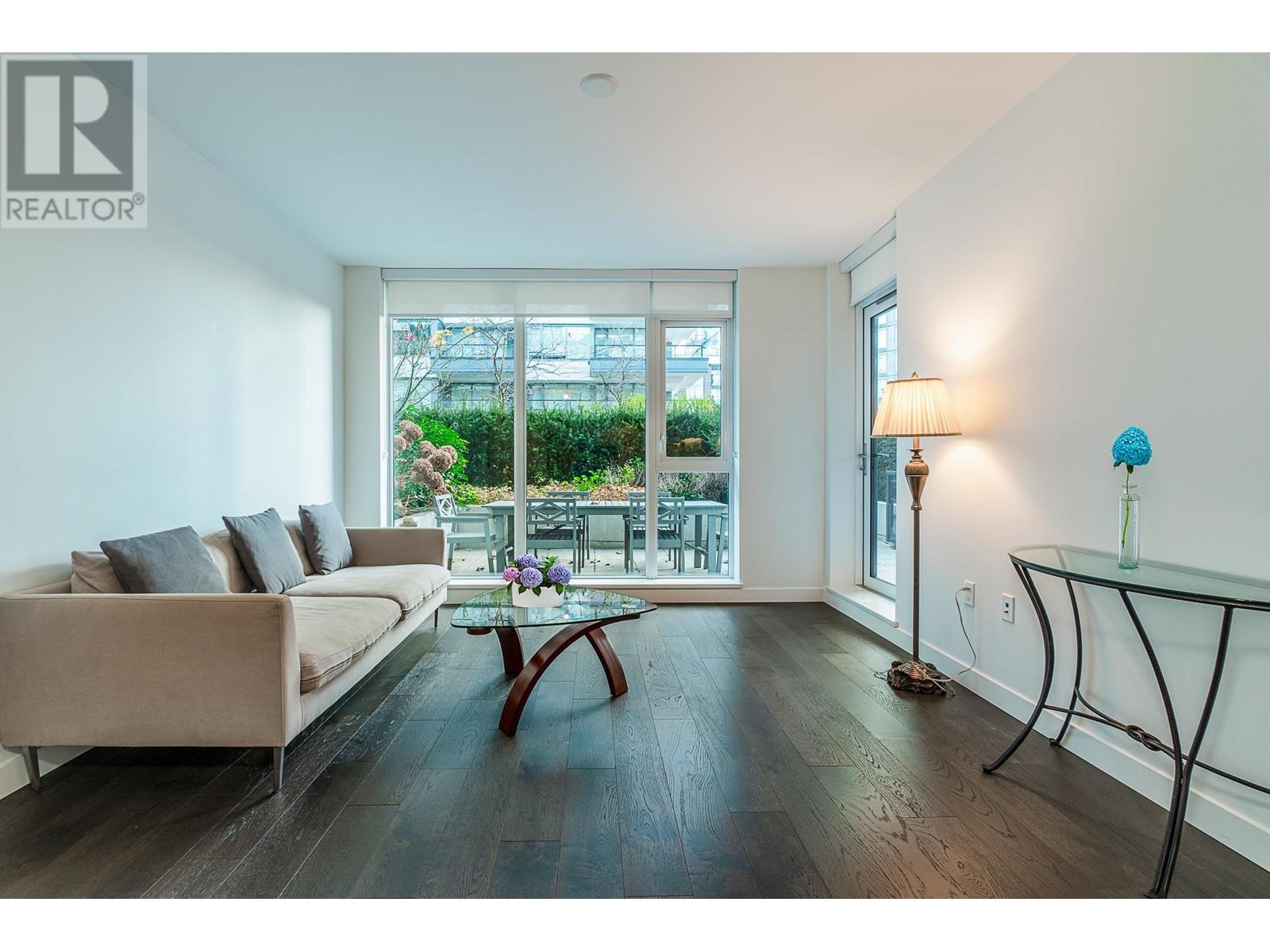 Listing Picture 15 of 40 : 505 3200 CORVETTE WAY, Richmond / 烈治文 - 魯藝地產 Yvonne Lu Group - MLS Medallion Club Member