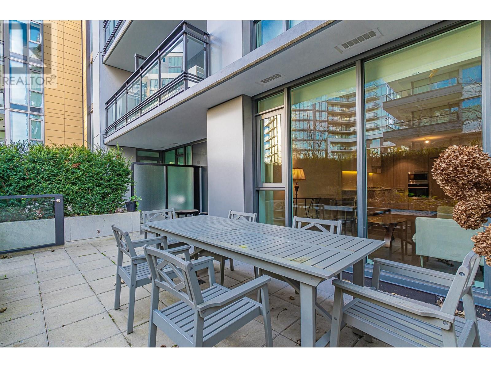Listing Picture 24 of 40 : 505 3200 CORVETTE WAY, Richmond / 烈治文 - 魯藝地產 Yvonne Lu Group - MLS Medallion Club Member