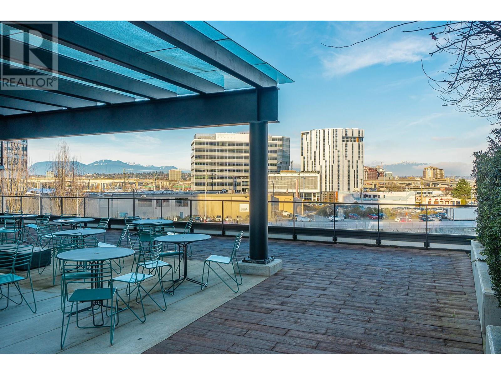 Listing Picture 39 of 40 : 505 3200 CORVETTE WAY, Richmond / 烈治文 - 魯藝地產 Yvonne Lu Group - MLS Medallion Club Member