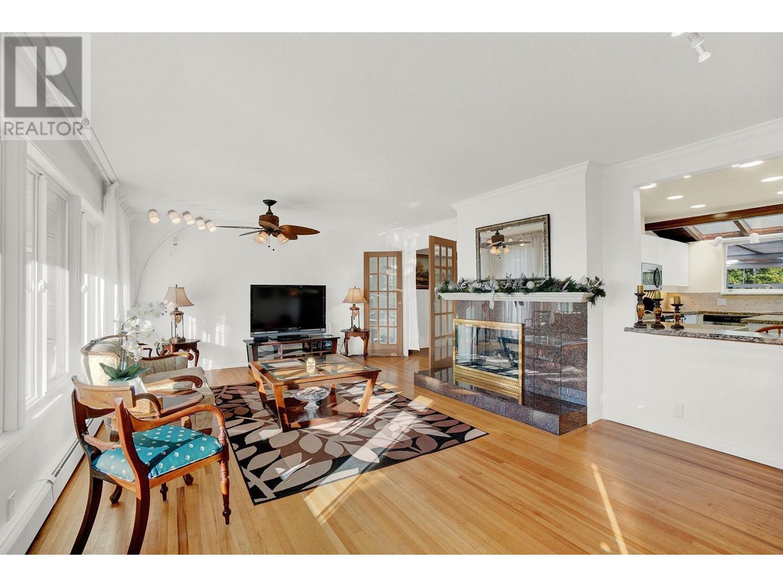 638 Elstree Place, North Vancouver, British Columbia  V7N 2Y3 - Photo 13 - R2965757