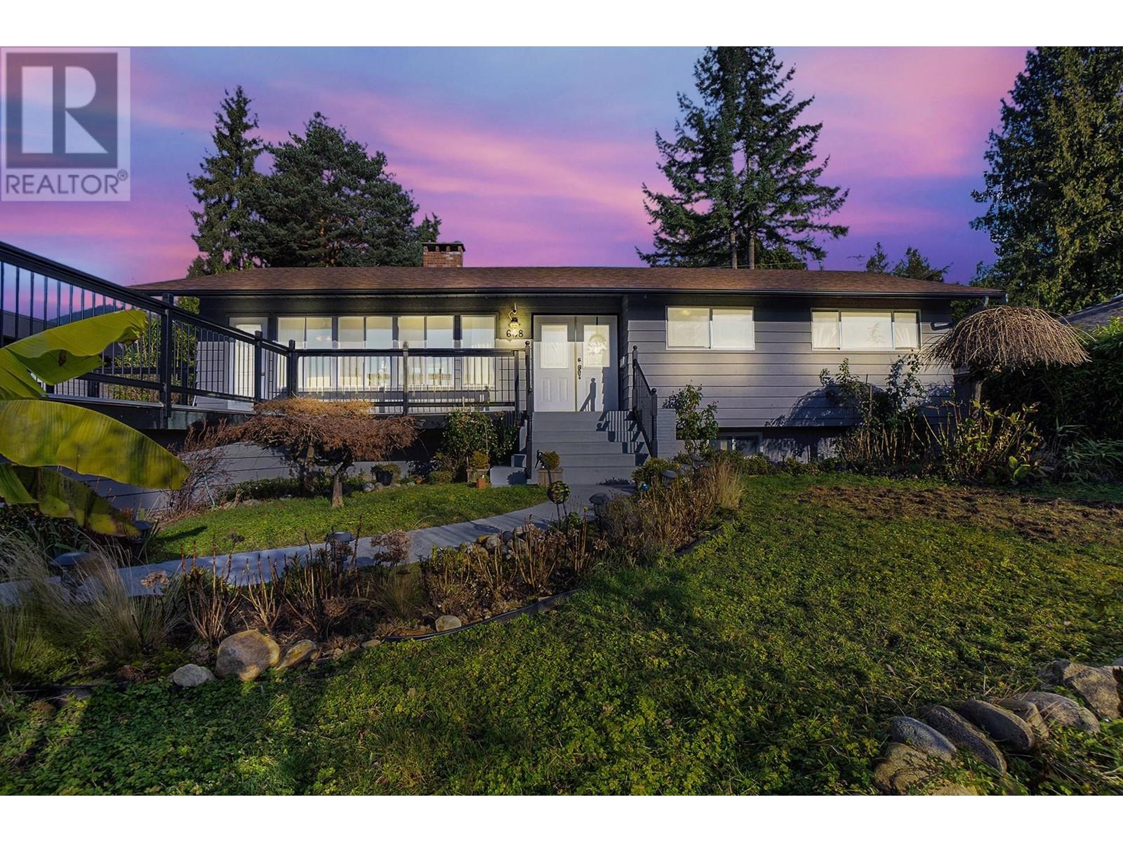 638 Elstree Place, North Vancouver, British Columbia  V7N 2Y3 - Photo 2 - R2965757