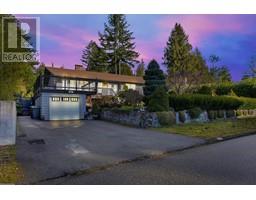 638 ELSTREE PLACE, North Vancouver, British Columbia