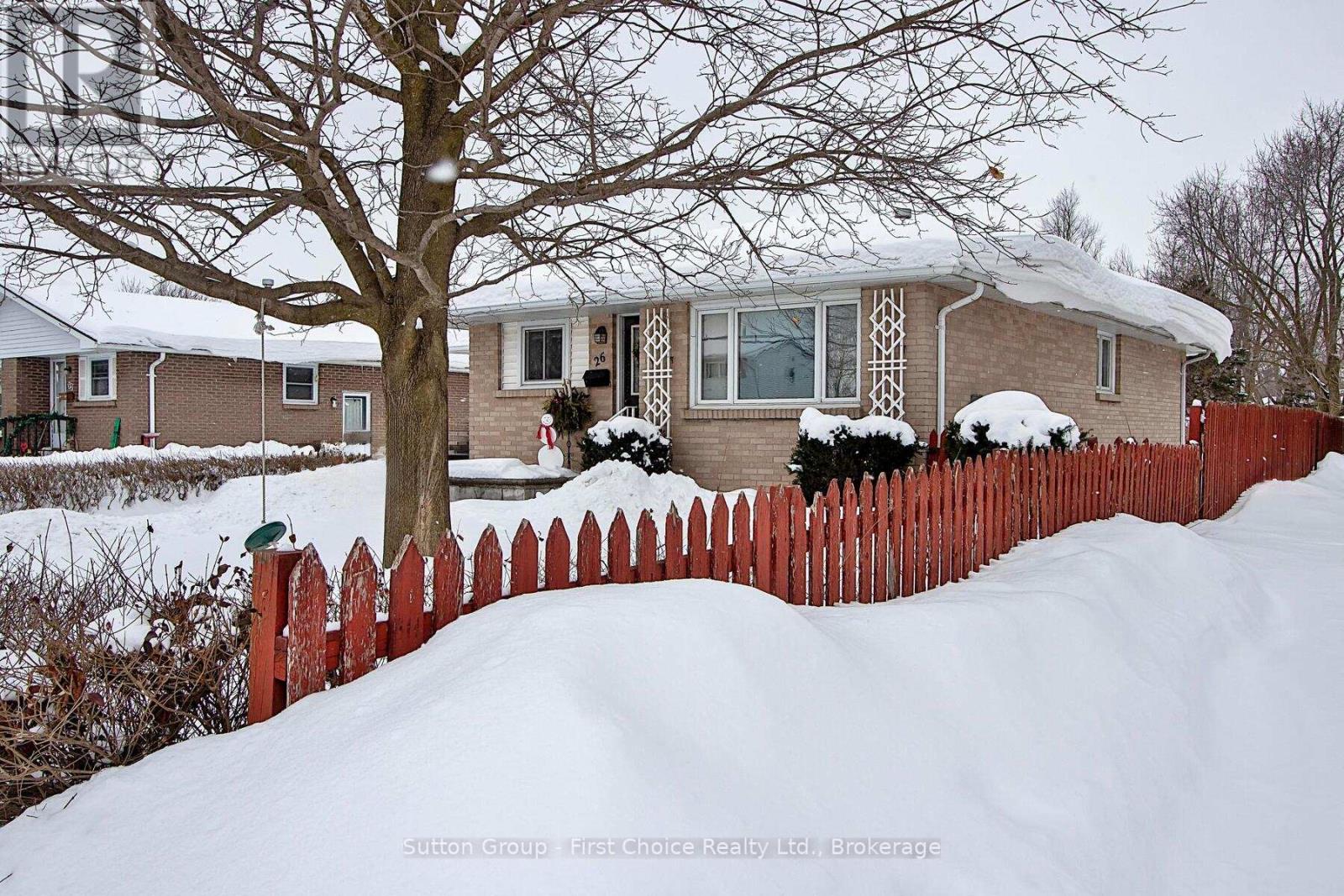 26 Maple Avenue, Stratford, Ontario  N5A 7C4 - Photo 3 - X11967913