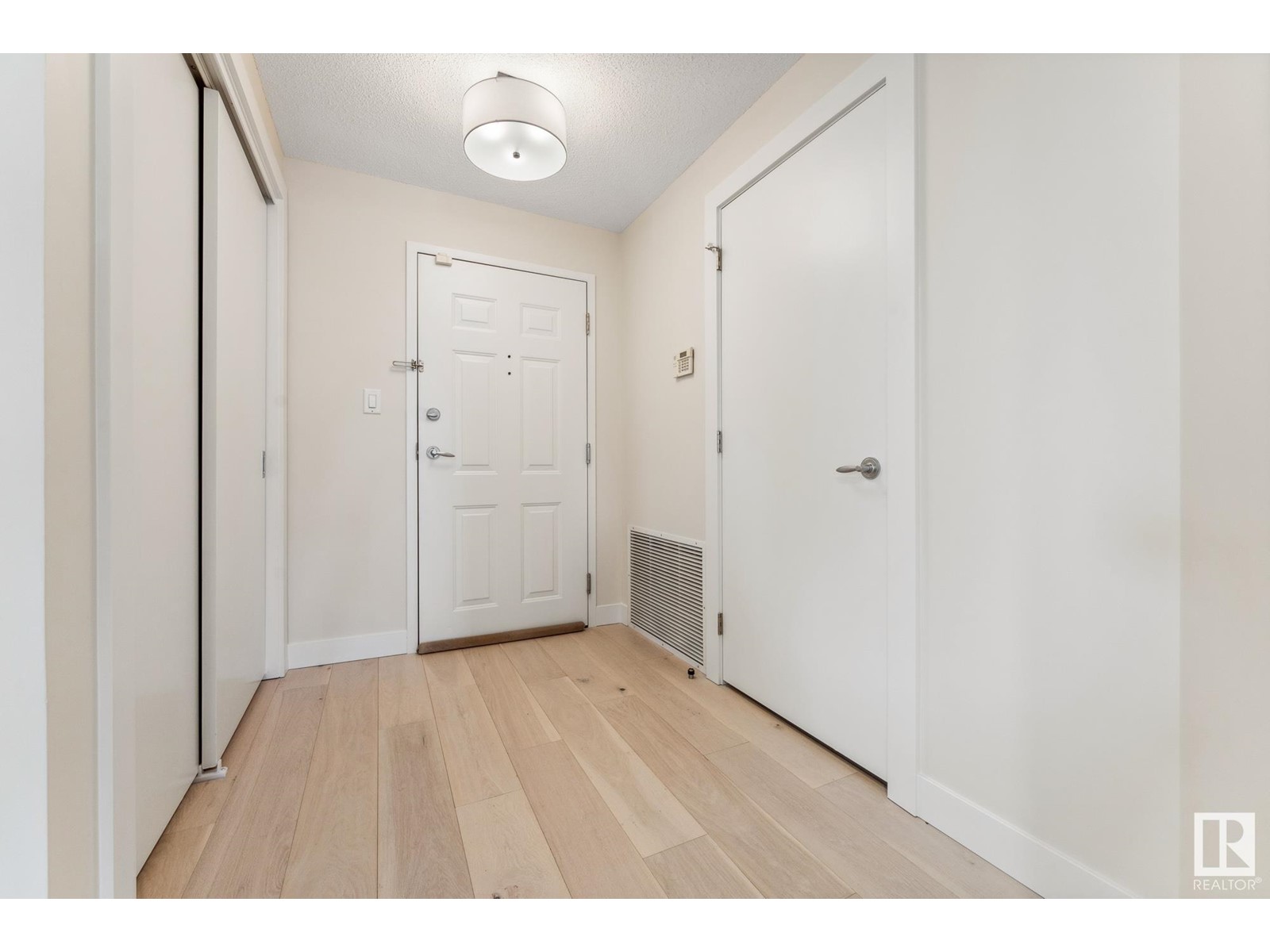 Property at #903 10108 125 ST NW image 3