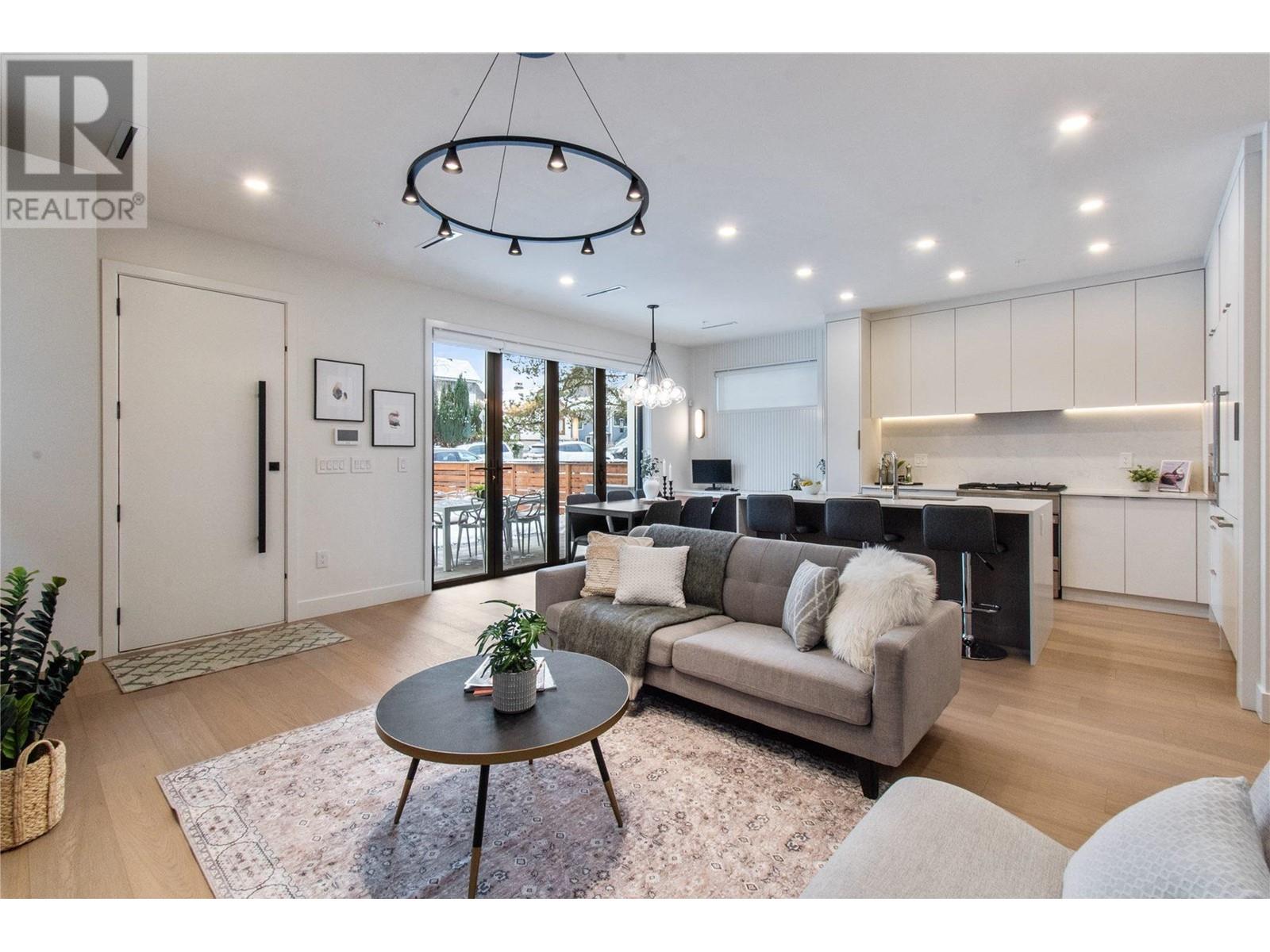 1 2169 Charles Street, Vancouver, British Columbia  V5L 2H8 - Photo 5 - R2965425