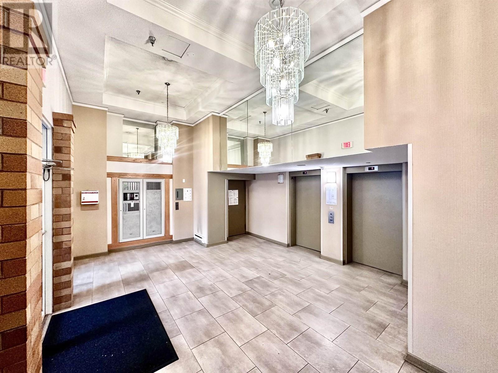 Listing Picture 24 of 29 : 204 8280 WESTMINSTER HIGHWAY, Richmond / 烈治文 - 魯藝地產 Yvonne Lu Group - MLS Medallion Club Member