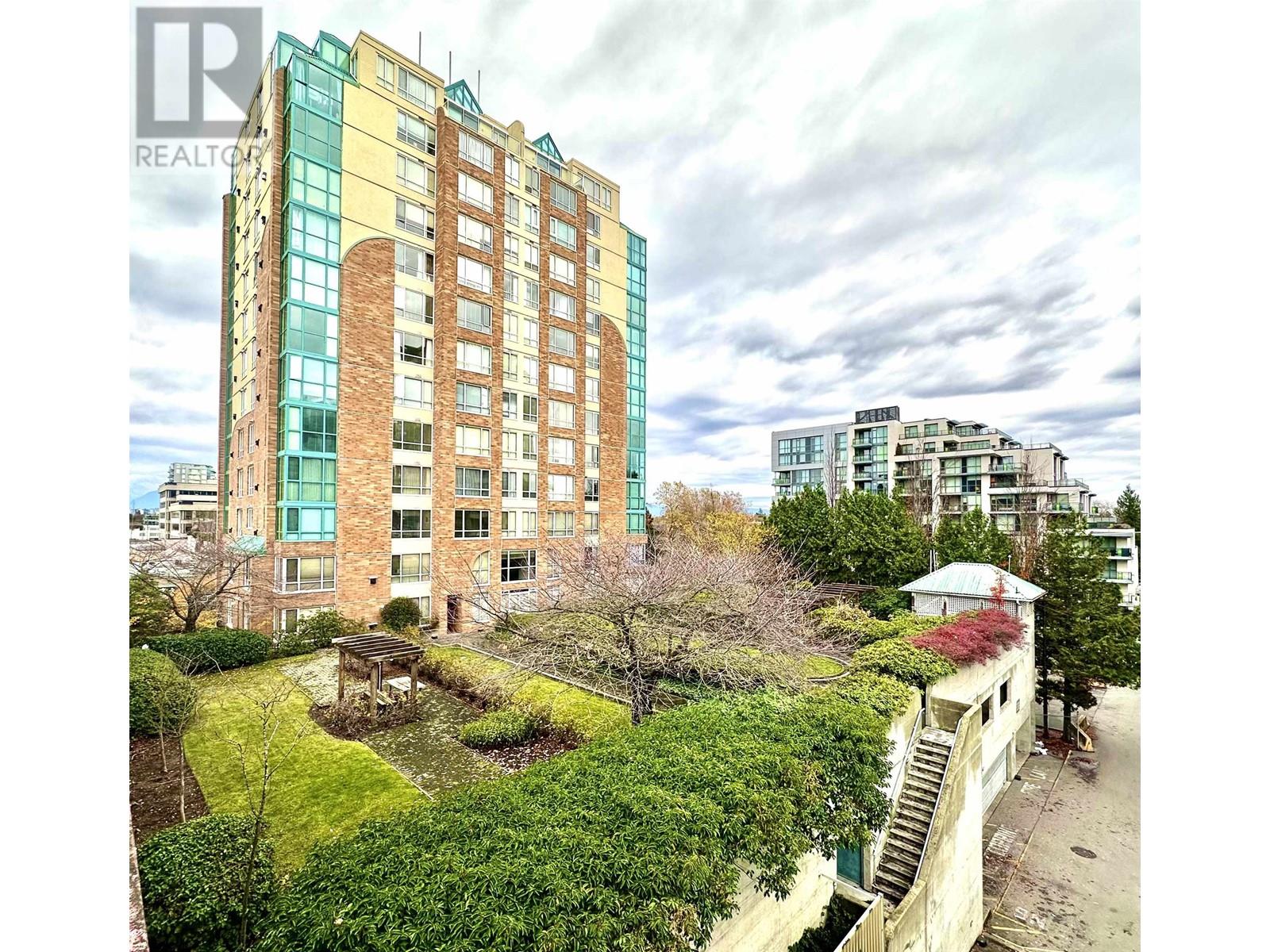 Listing Picture 28 of 29 : 204 8280 WESTMINSTER HIGHWAY, Richmond / 烈治文 - 魯藝地產 Yvonne Lu Group - MLS Medallion Club Member