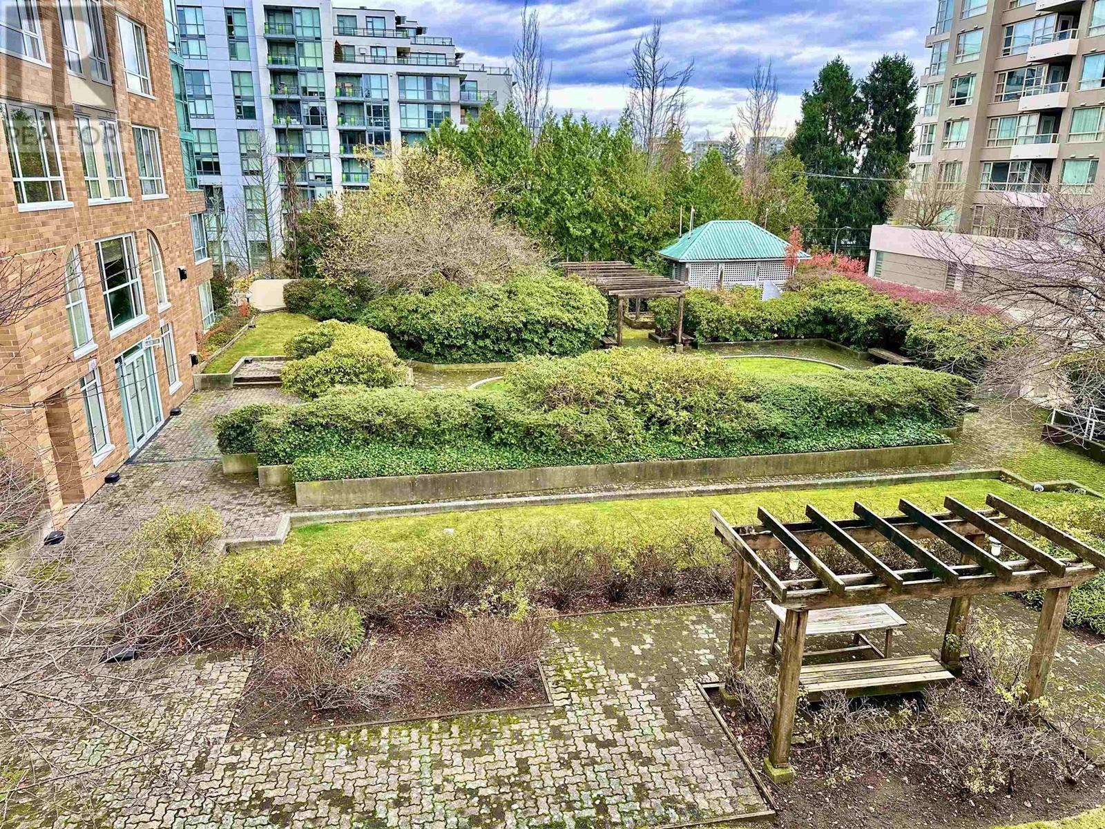 Listing Picture 29 of 29 : 204 8280 WESTMINSTER HIGHWAY, Richmond / 烈治文 - 魯藝地產 Yvonne Lu Group - MLS Medallion Club Member
