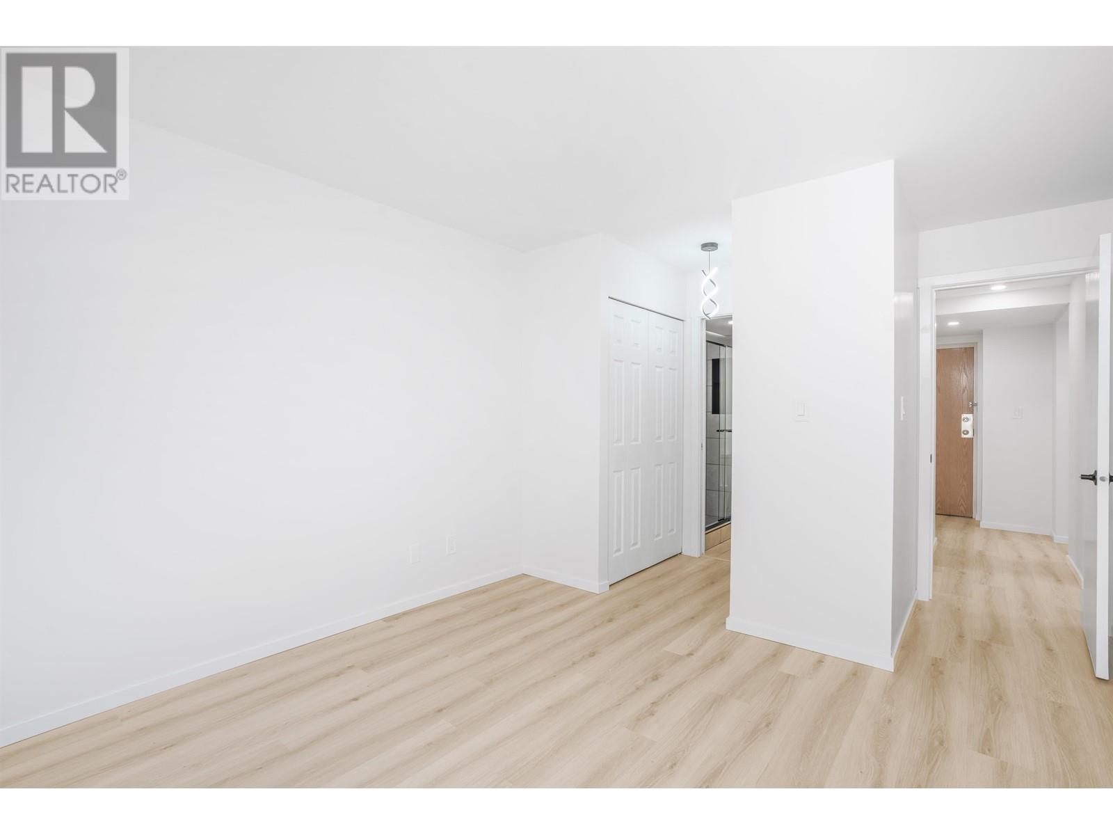 Listing Picture 14 of 29 : 204 8280 WESTMINSTER HIGHWAY, Richmond / 烈治文 - 魯藝地產 Yvonne Lu Group - MLS Medallion Club Member