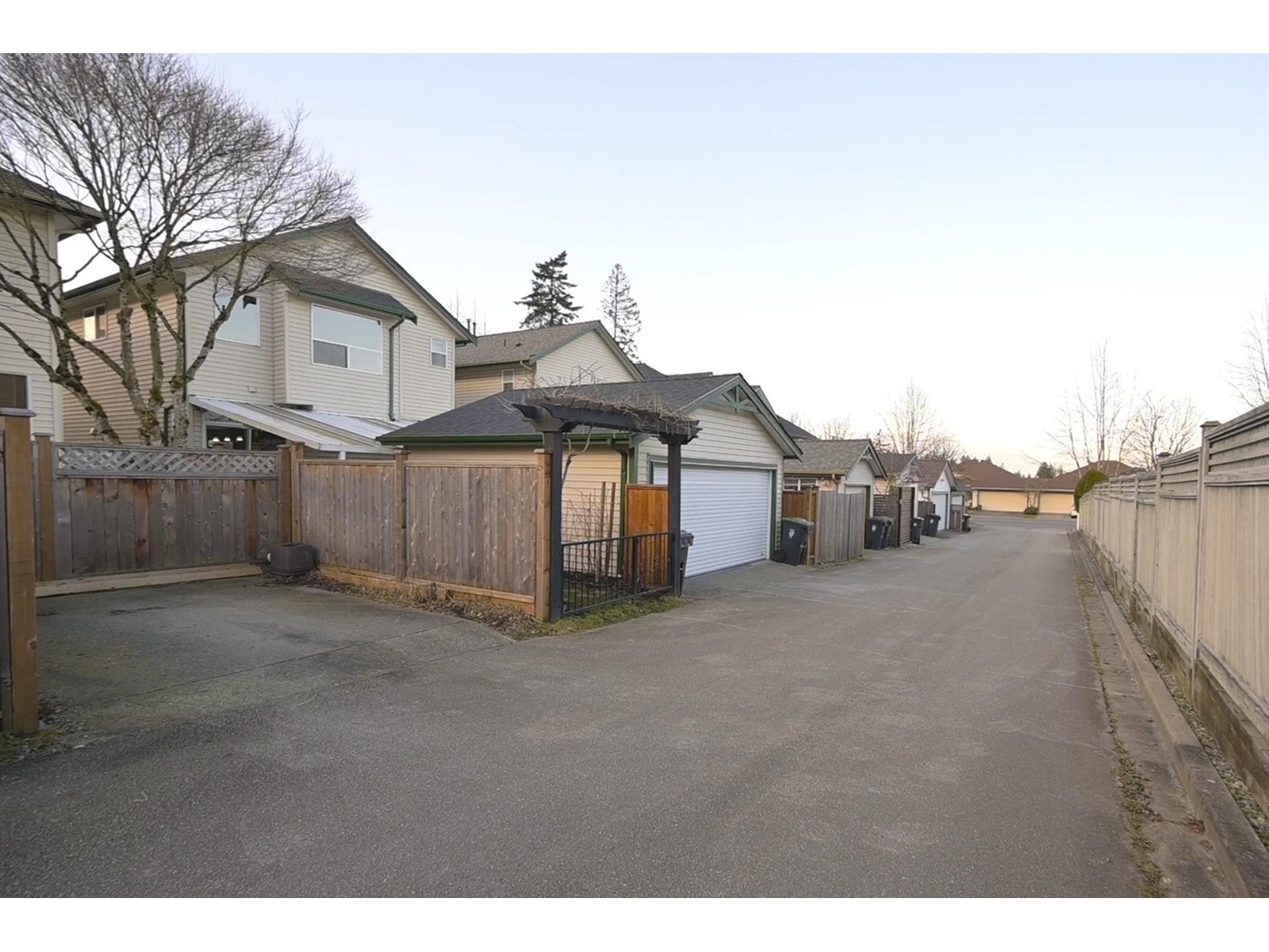 8676 207 Street, Langley, British Columbia  V1M 3X4 - Photo 37 - R2965696