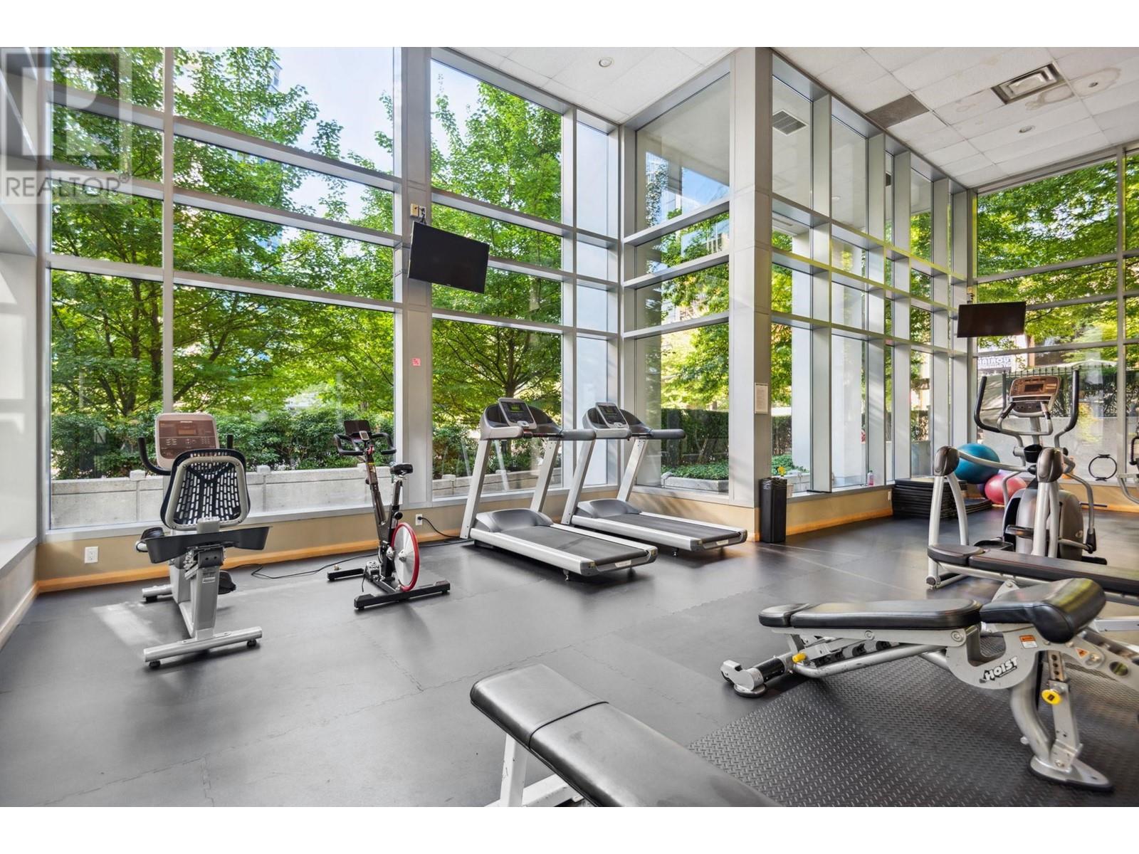 Listing Picture 9 of 33 : 1408 1420 W GEORGIA STREET, Vancouver / 溫哥華 - 魯藝地產 Yvonne Lu Group - MLS Medallion Club Member