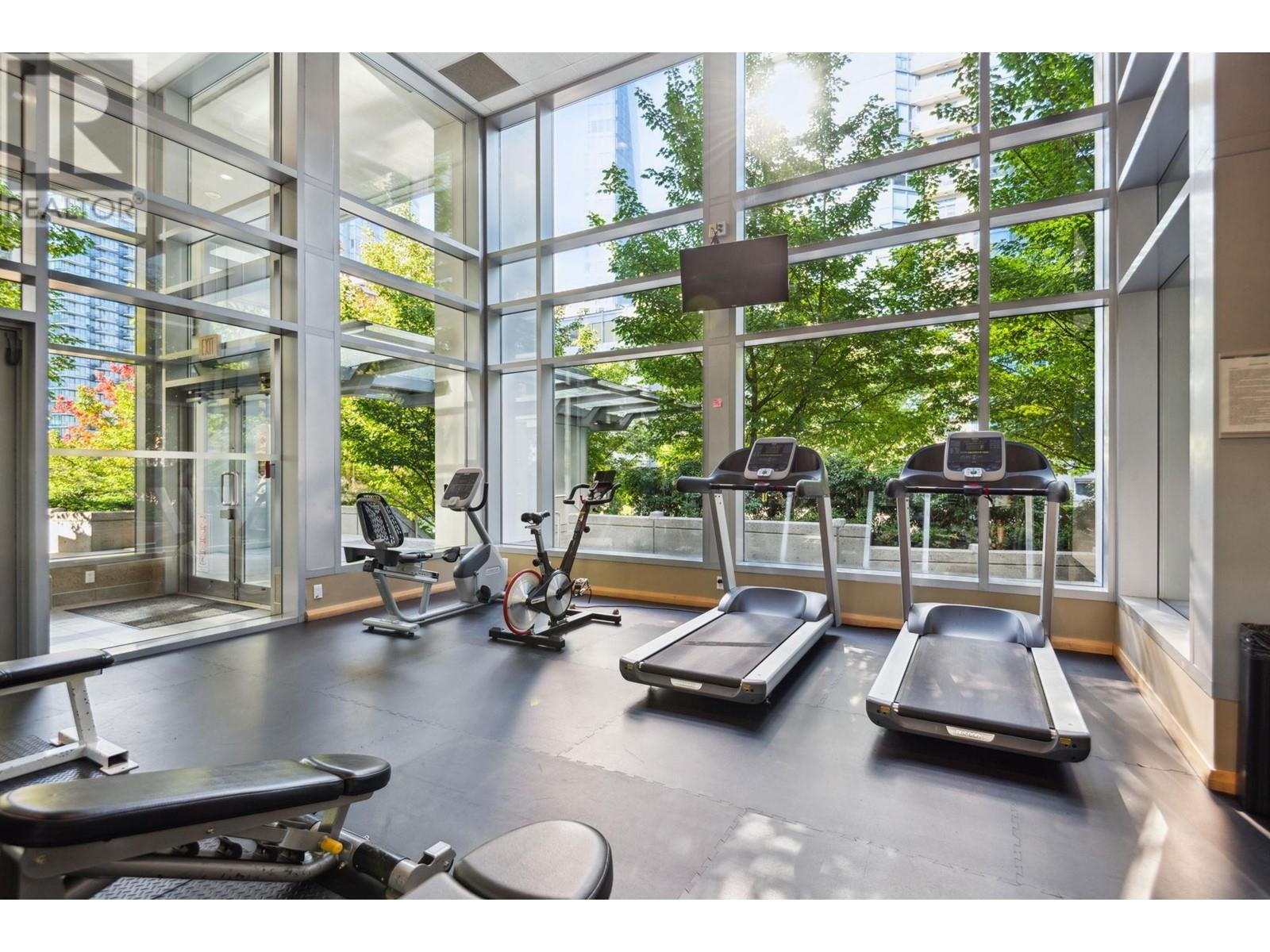 Listing Picture 25 of 33 : 1408 1420 W GEORGIA STREET, Vancouver / 溫哥華 - 魯藝地產 Yvonne Lu Group - MLS Medallion Club Member