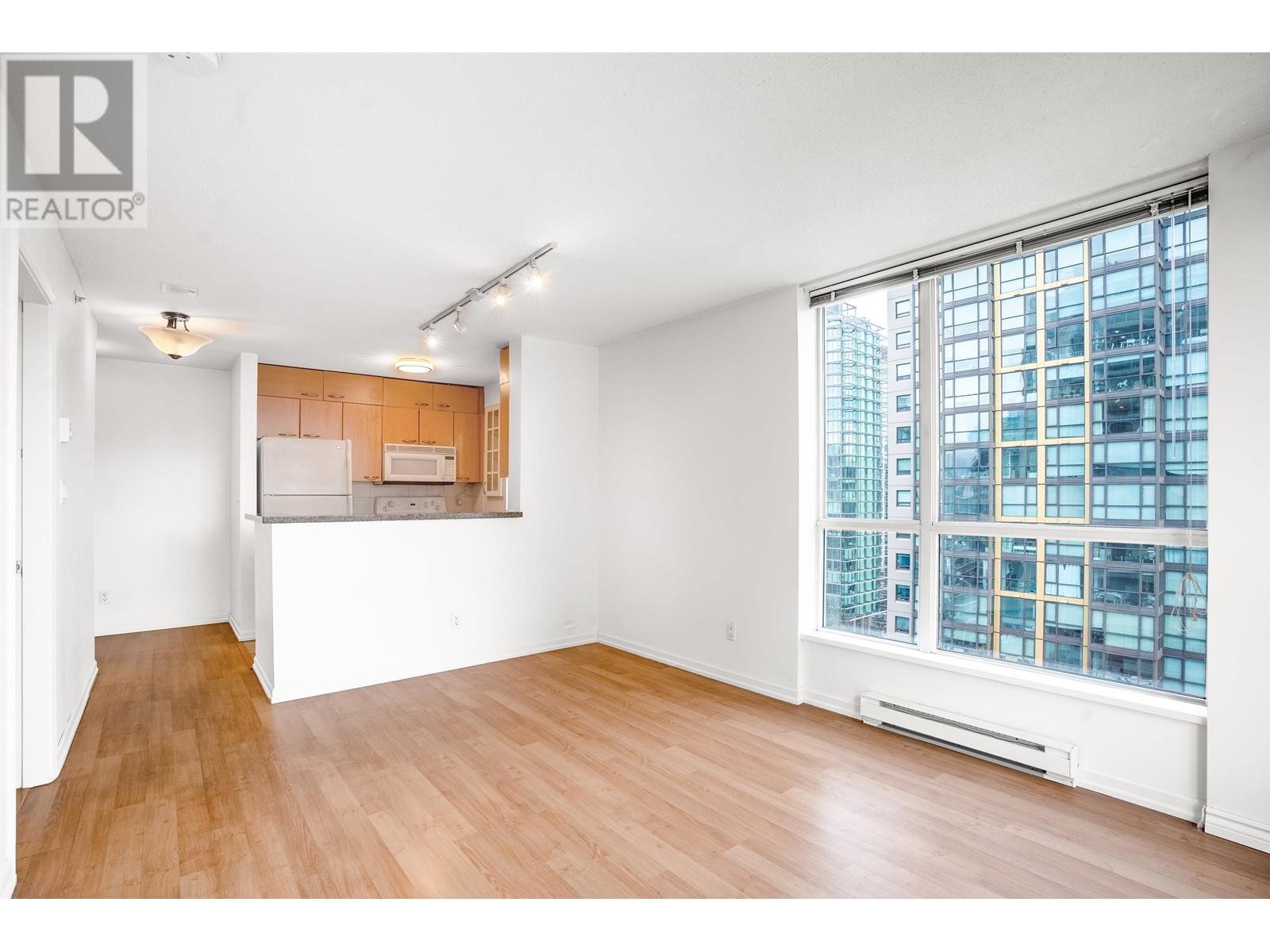 Listing Picture 11 of 33 : 1408 1420 W GEORGIA STREET, Vancouver / 溫哥華 - 魯藝地產 Yvonne Lu Group - MLS Medallion Club Member