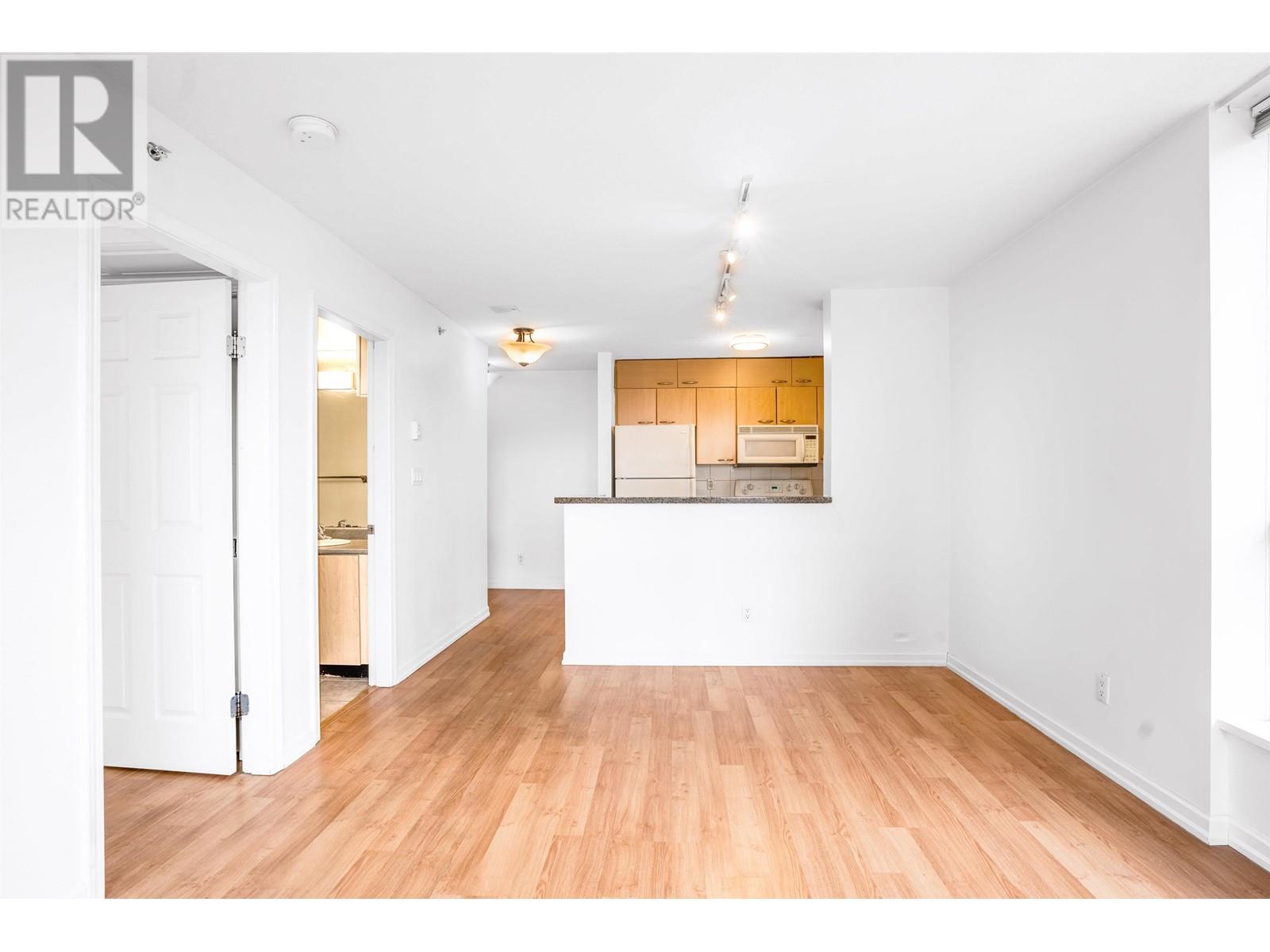 Listing Picture 12 of 33 : 1408 1420 W GEORGIA STREET, Vancouver / 溫哥華 - 魯藝地產 Yvonne Lu Group - MLS Medallion Club Member