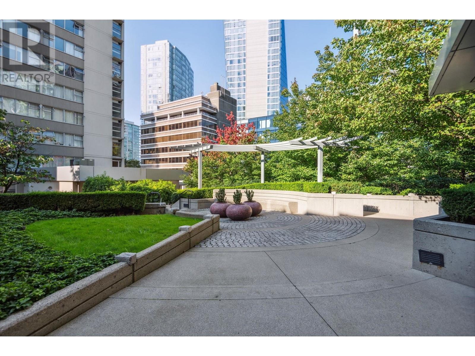 Listing Picture 29 of 33 : 1408 1420 W GEORGIA STREET, Vancouver / 溫哥華 - 魯藝地產 Yvonne Lu Group - MLS Medallion Club Member