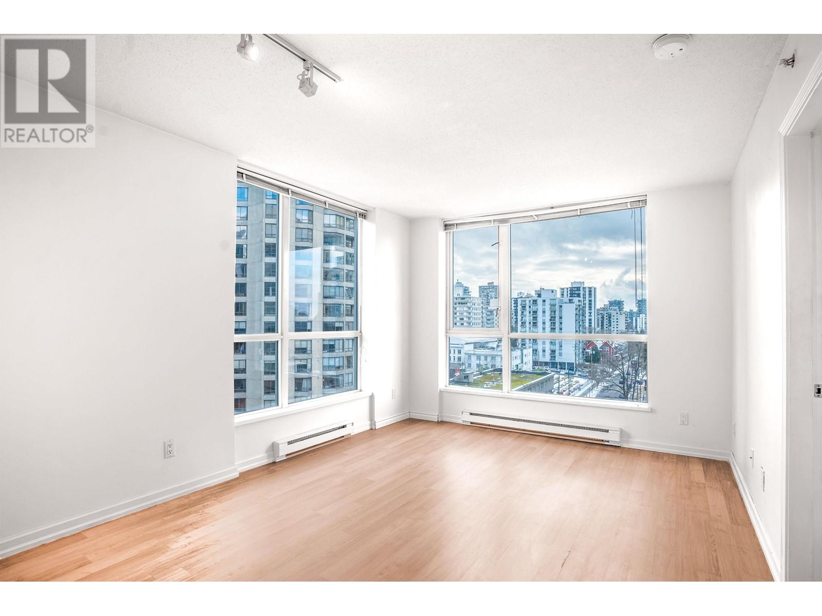 Listing Picture 14 of 33 : 1408 1420 W GEORGIA STREET, Vancouver / 溫哥華 - 魯藝地產 Yvonne Lu Group - MLS Medallion Club Member