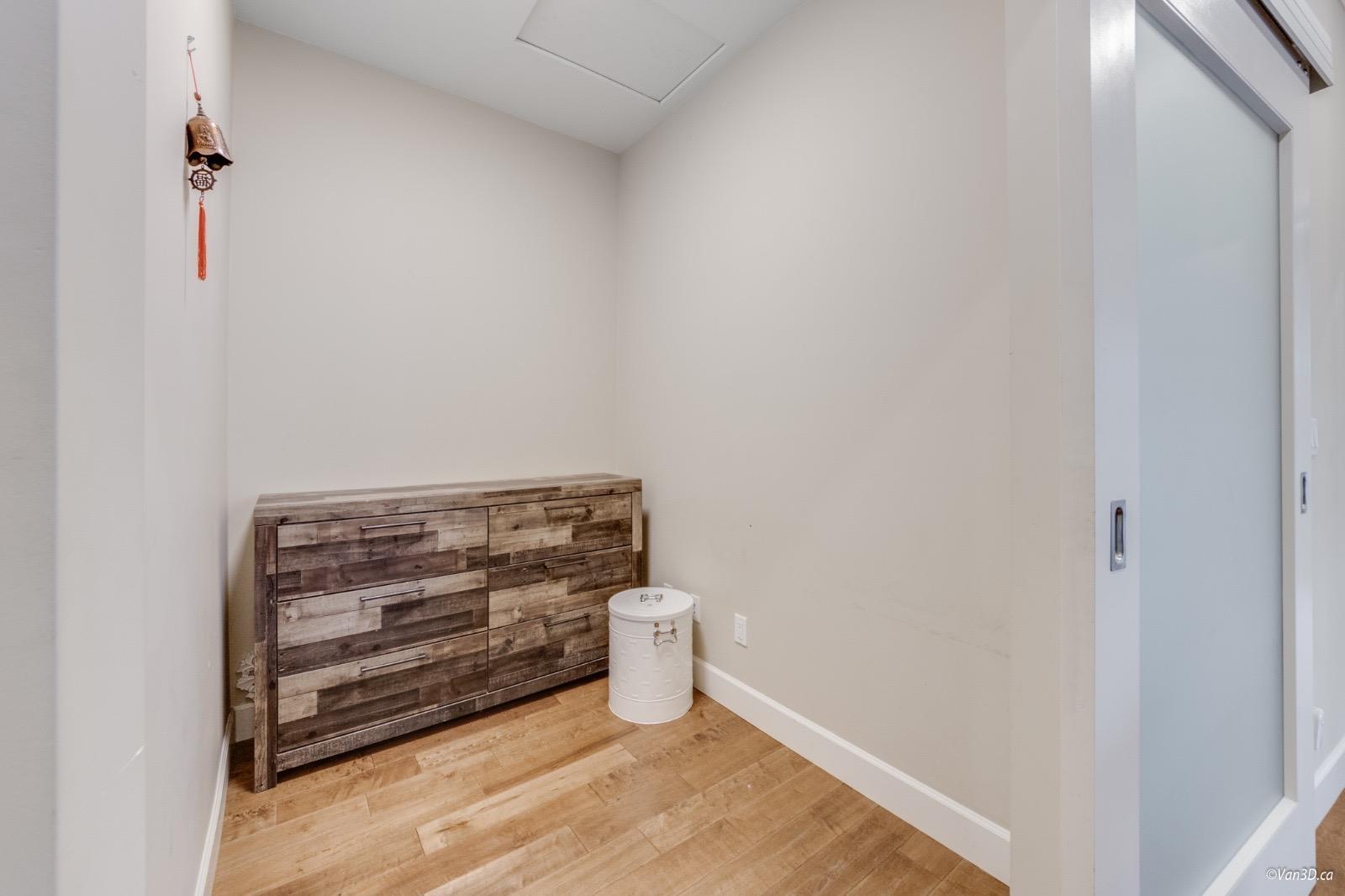 401 15268 18 Avenue, Surrey, British Columbia  V4A 1W8 - Photo 8 - R2965408