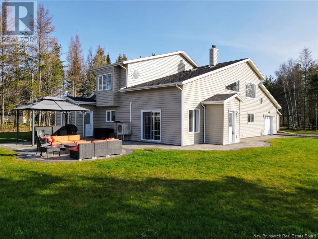 Property at 20 de L'Aigle image 1