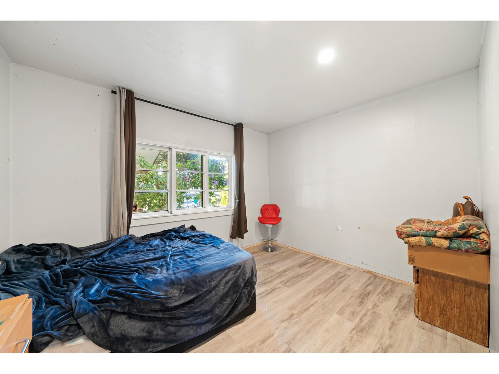 Property at 12775 15A AVENUE image 4