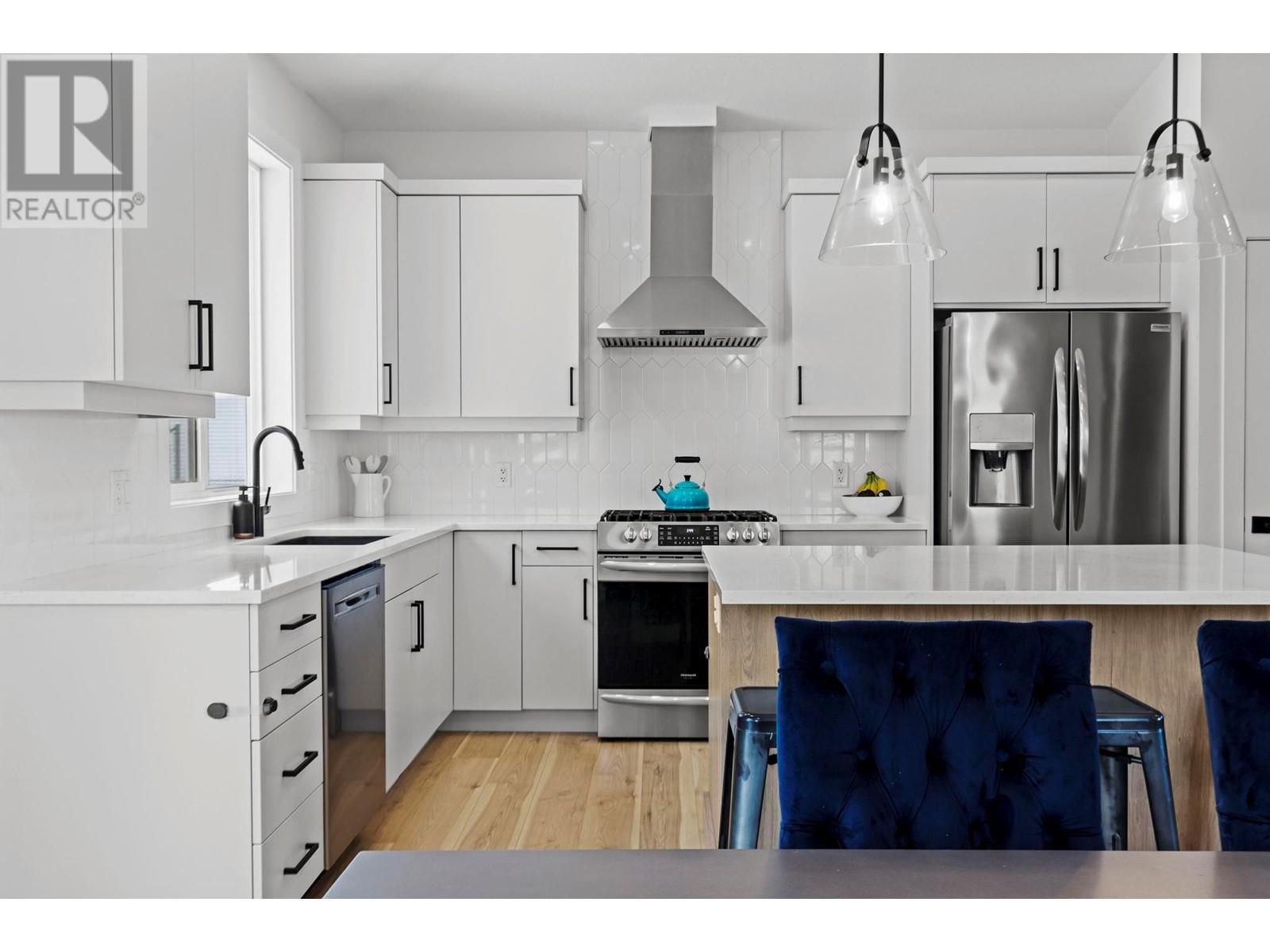 Property at 2209 Lavetta Drive image 4