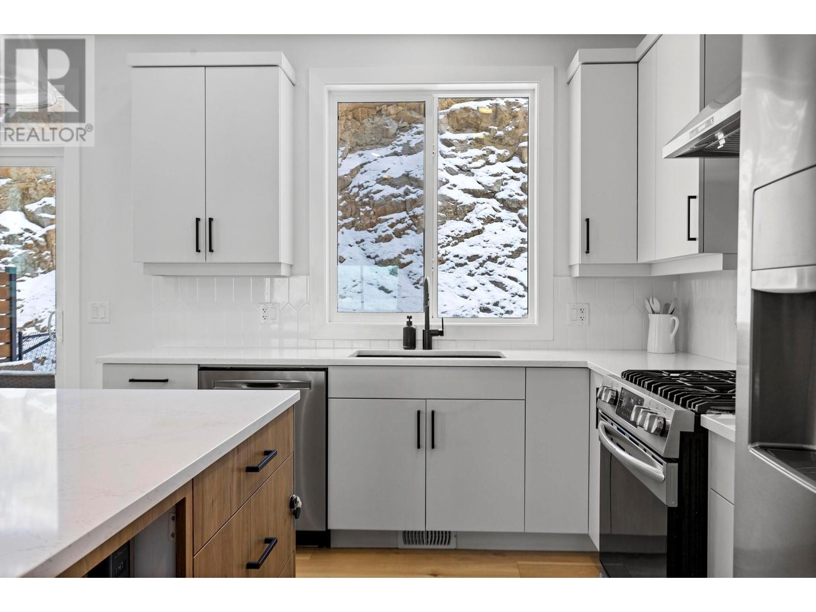 Property at 2209 Lavetta Drive image 5