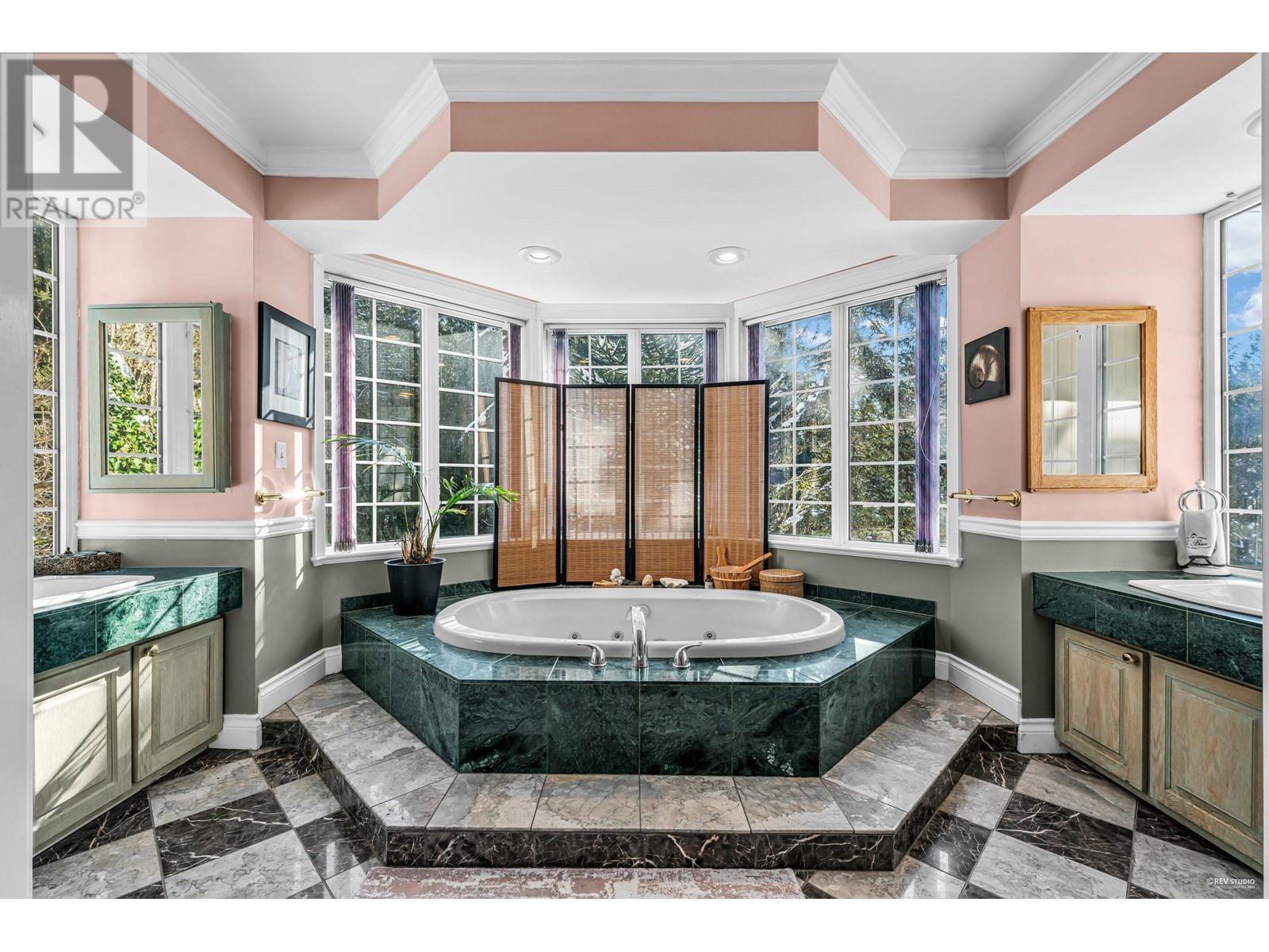 4621 Woodburn Place, West Vancouver, British Columbia  V7S 2W8 - Photo 16 - R2964782