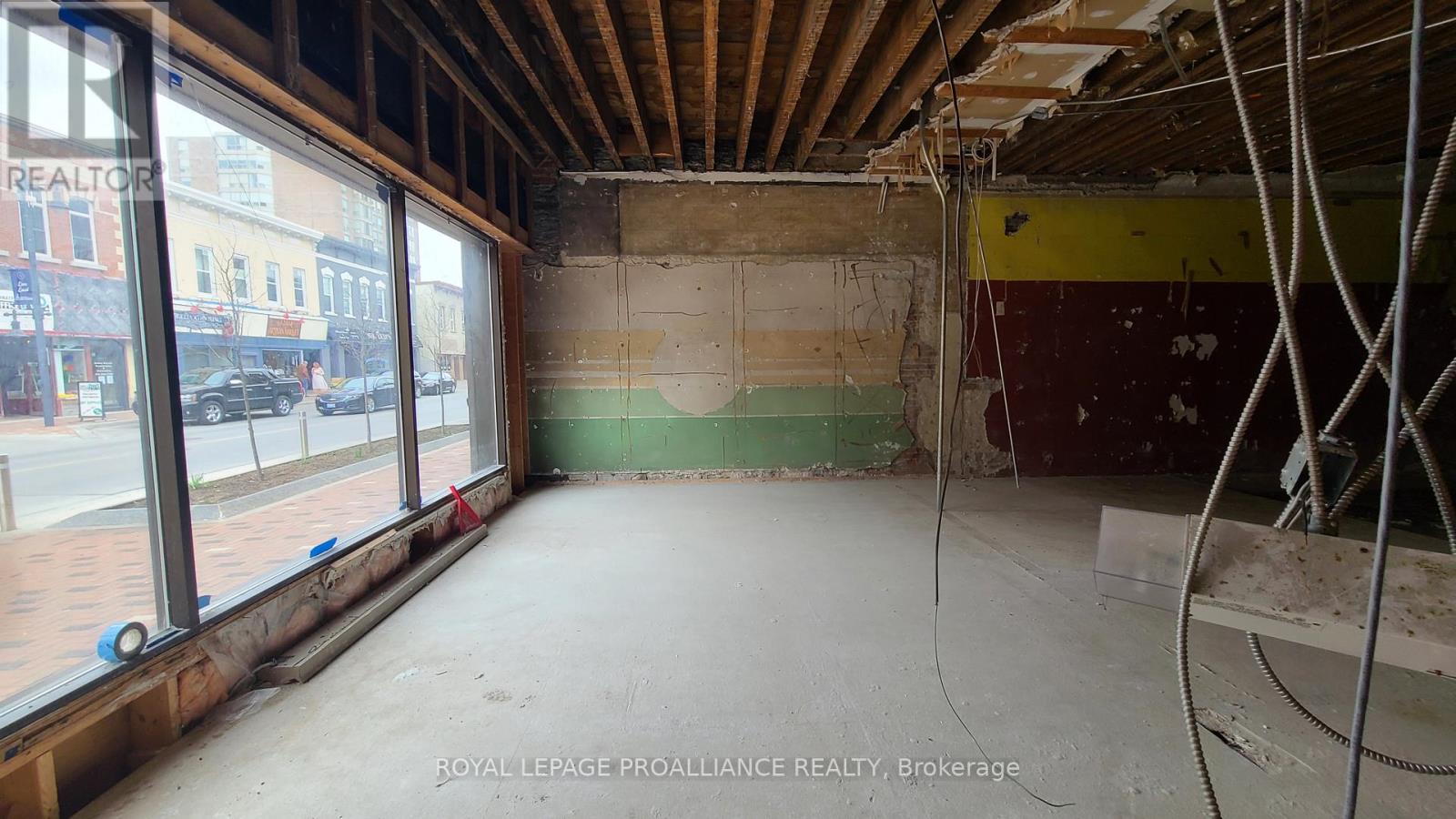 299 Front Street, Belleville, Ontario  K9N 2Z9 - Photo 3 - X11968097