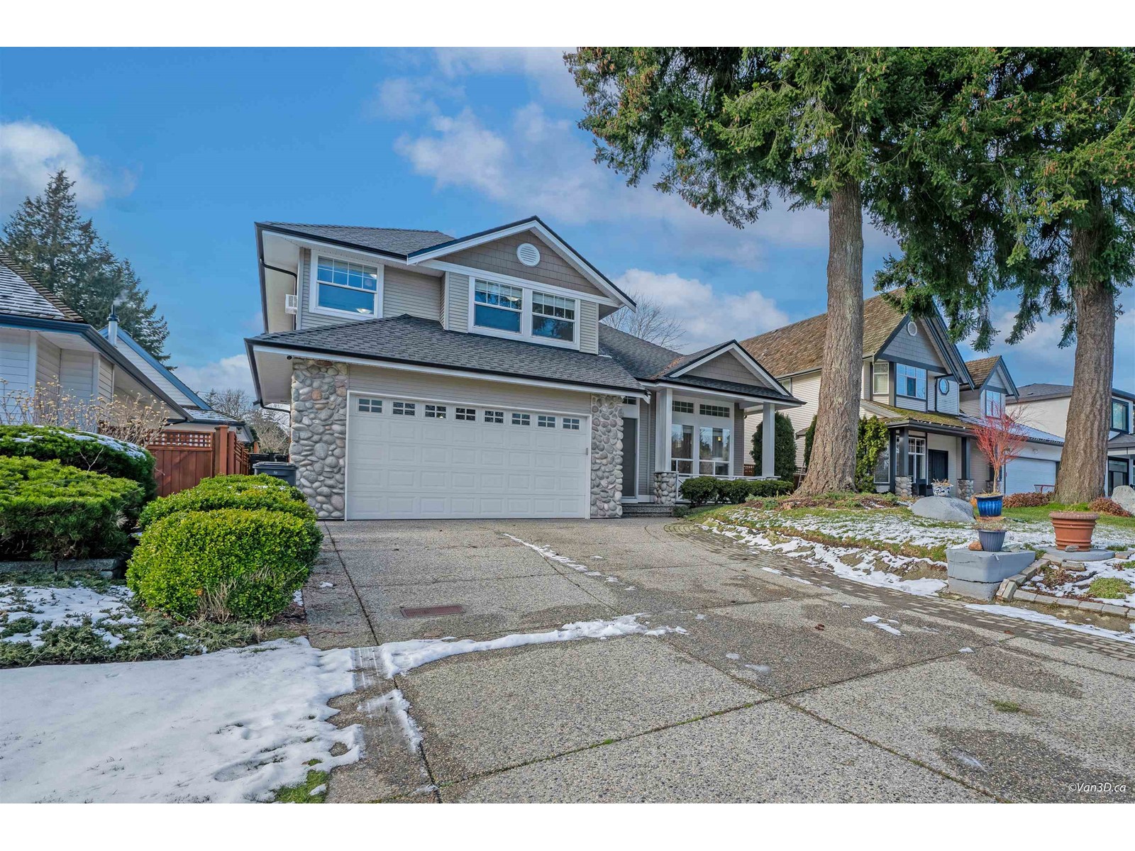 Property at 1911 140A STREET image 1