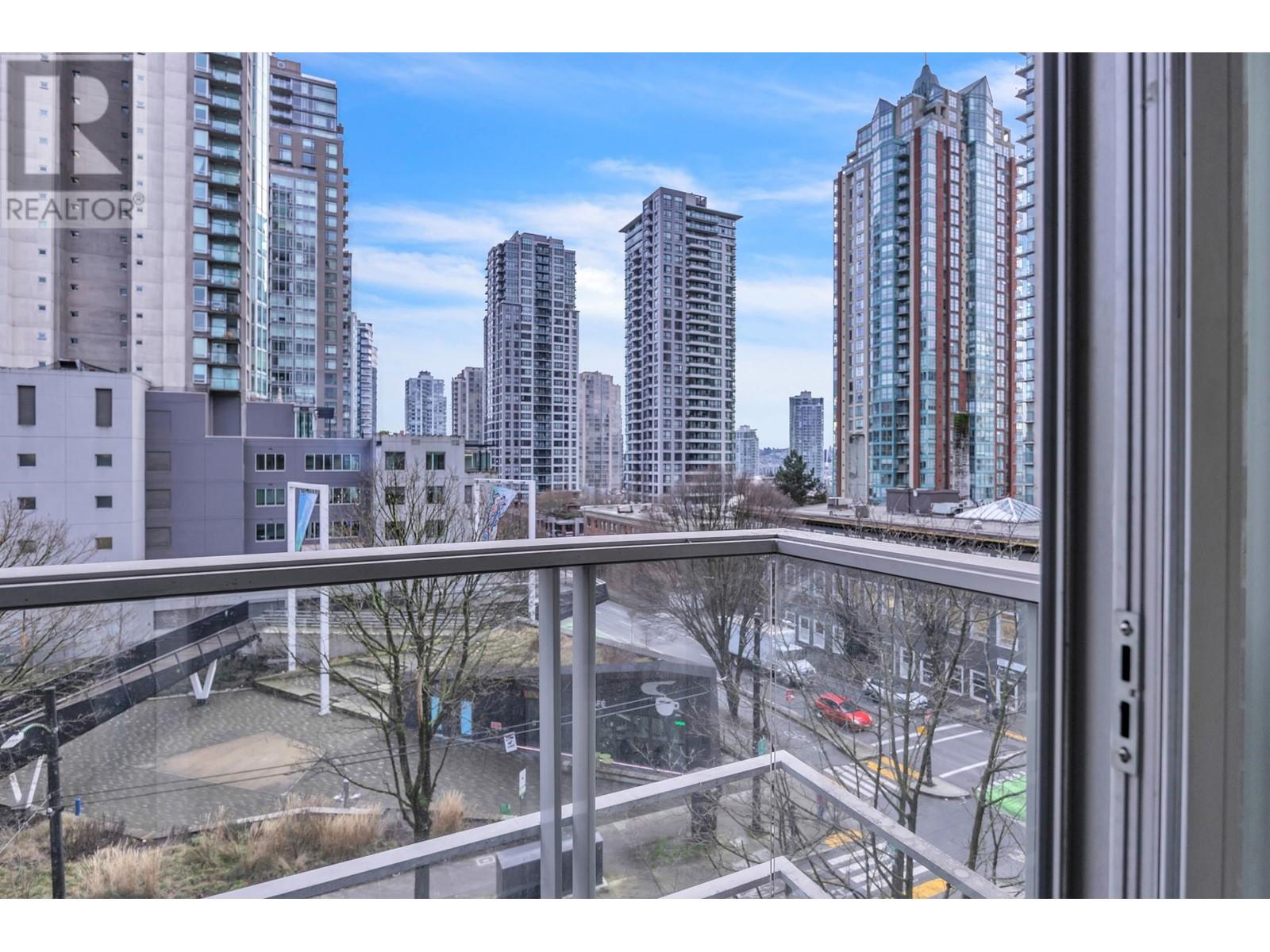 Listing Picture 14 of 30 : 407 535 SMITHE STREET, Vancouver / 溫哥華 - 魯藝地產 Yvonne Lu Group - MLS Medallion Club Member