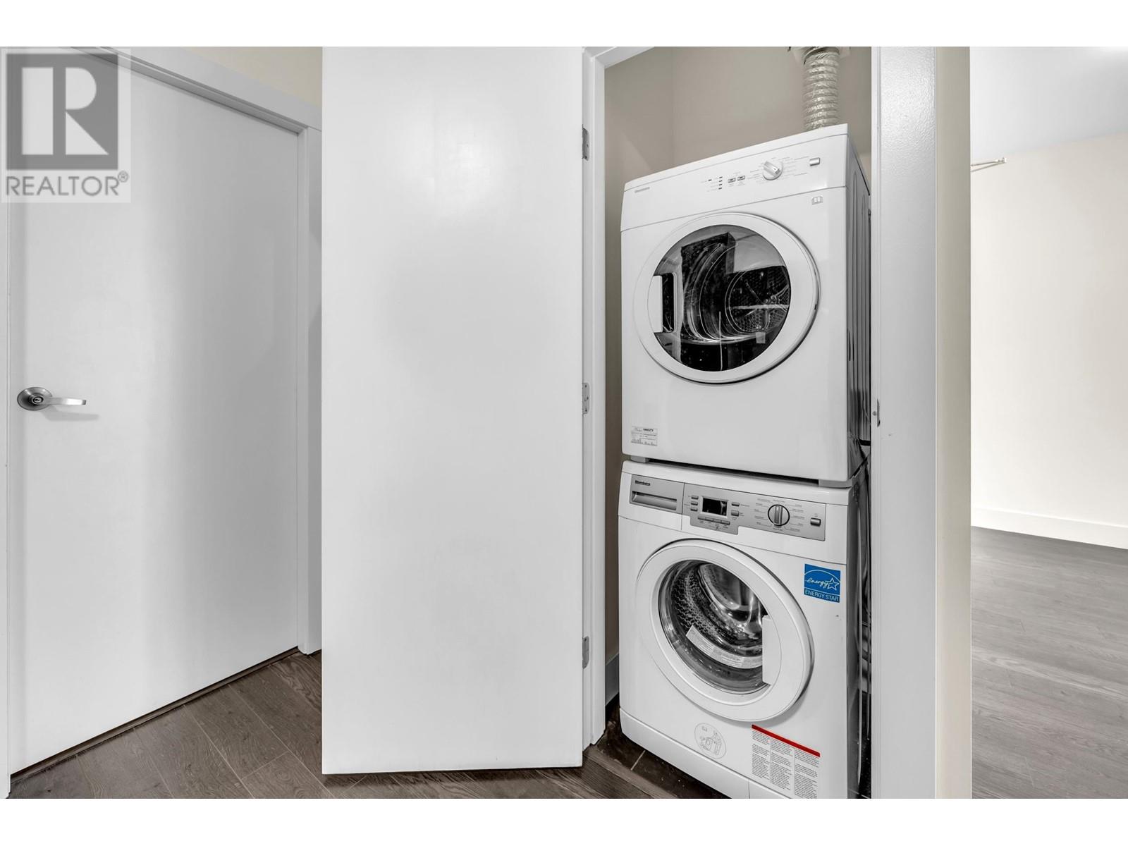 Listing Picture 20 of 30 : 407 535 SMITHE STREET, Vancouver / 溫哥華 - 魯藝地產 Yvonne Lu Group - MLS Medallion Club Member