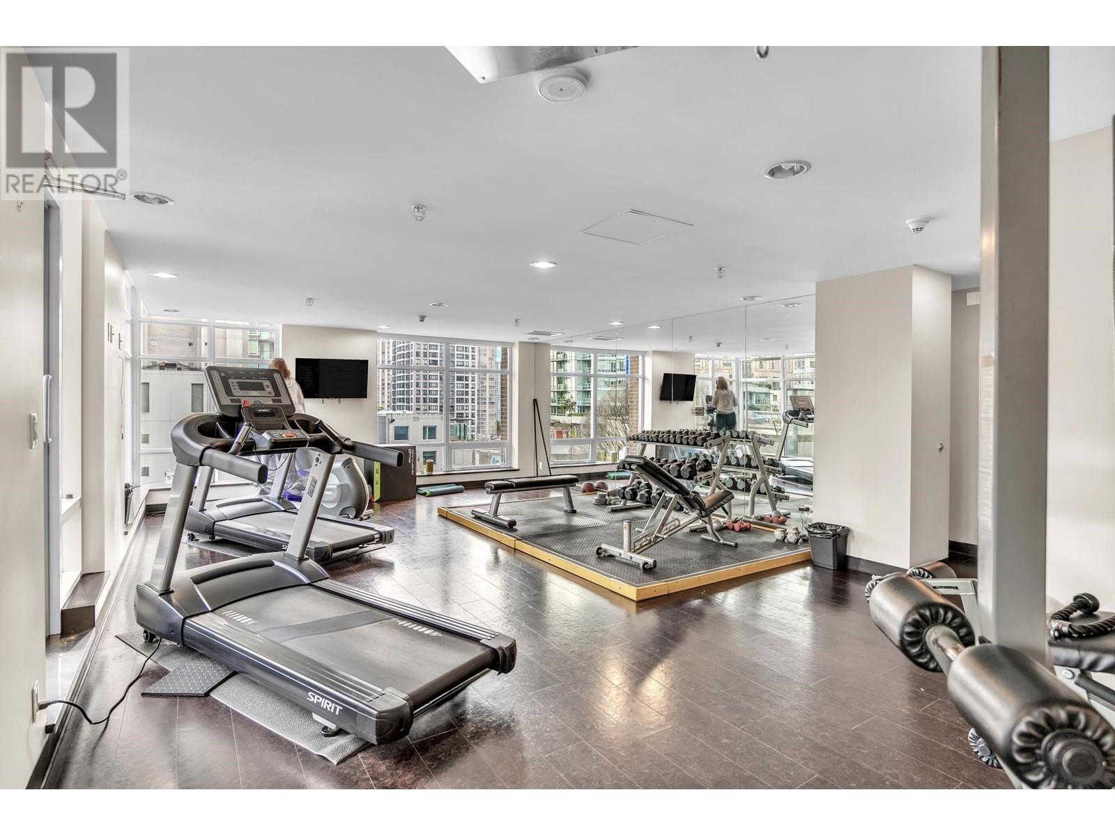 Listing Picture 25 of 30 : 407 535 SMITHE STREET, Vancouver / 溫哥華 - 魯藝地產 Yvonne Lu Group - MLS Medallion Club Member