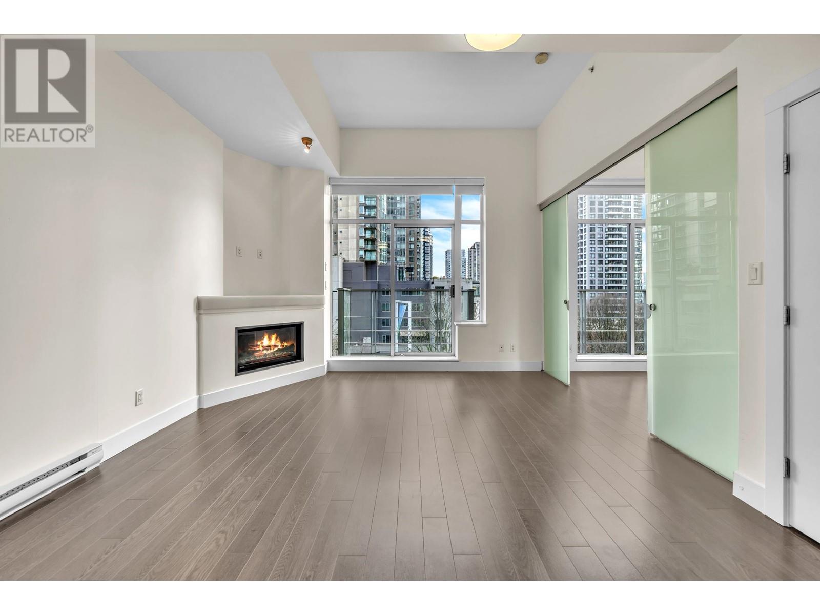 Listing Picture 7 of 30 : 407 535 SMITHE STREET, Vancouver / 溫哥華 - 魯藝地產 Yvonne Lu Group - MLS Medallion Club Member