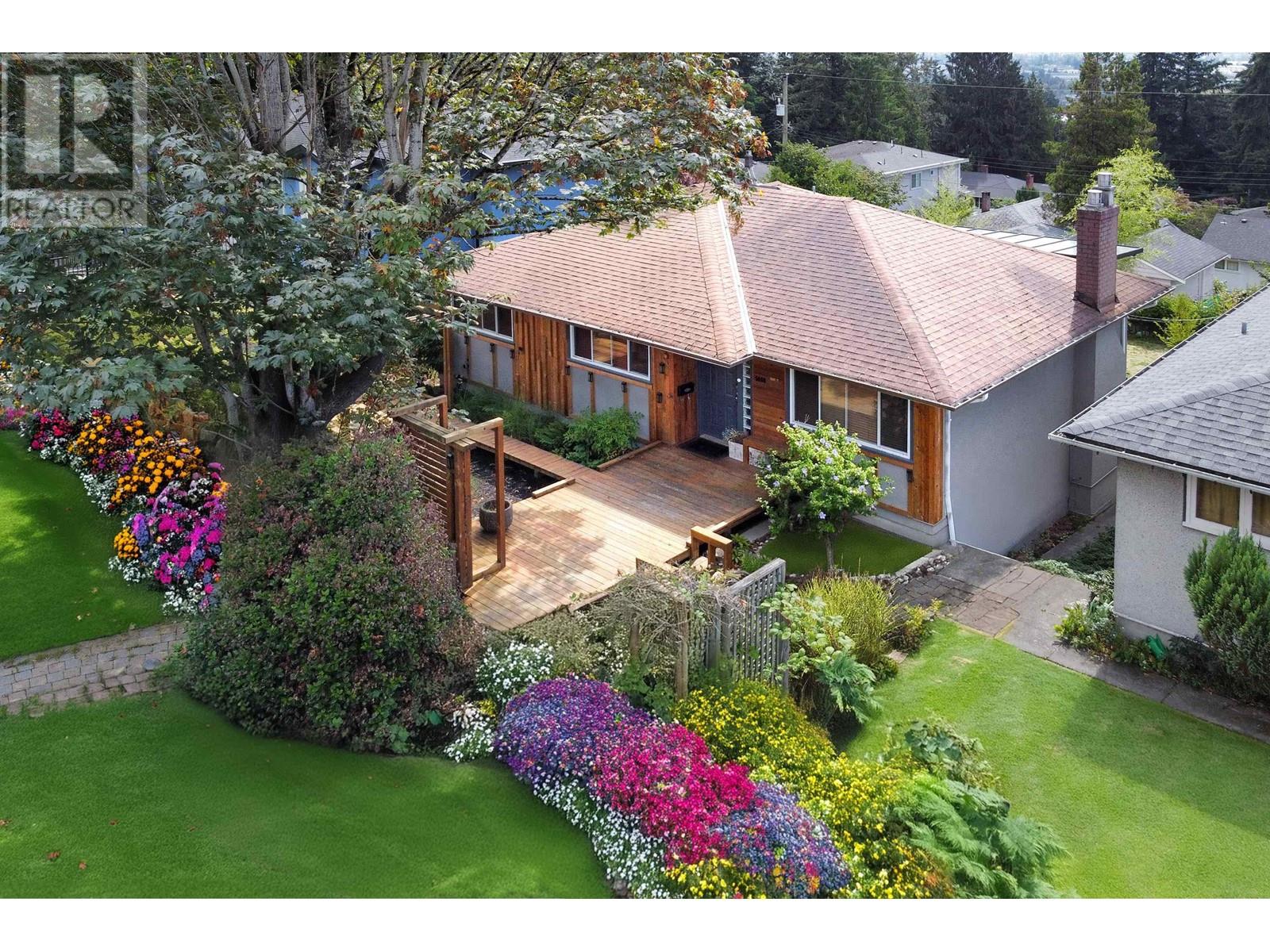 5668 EWART STREET, burnaby, British Columbia