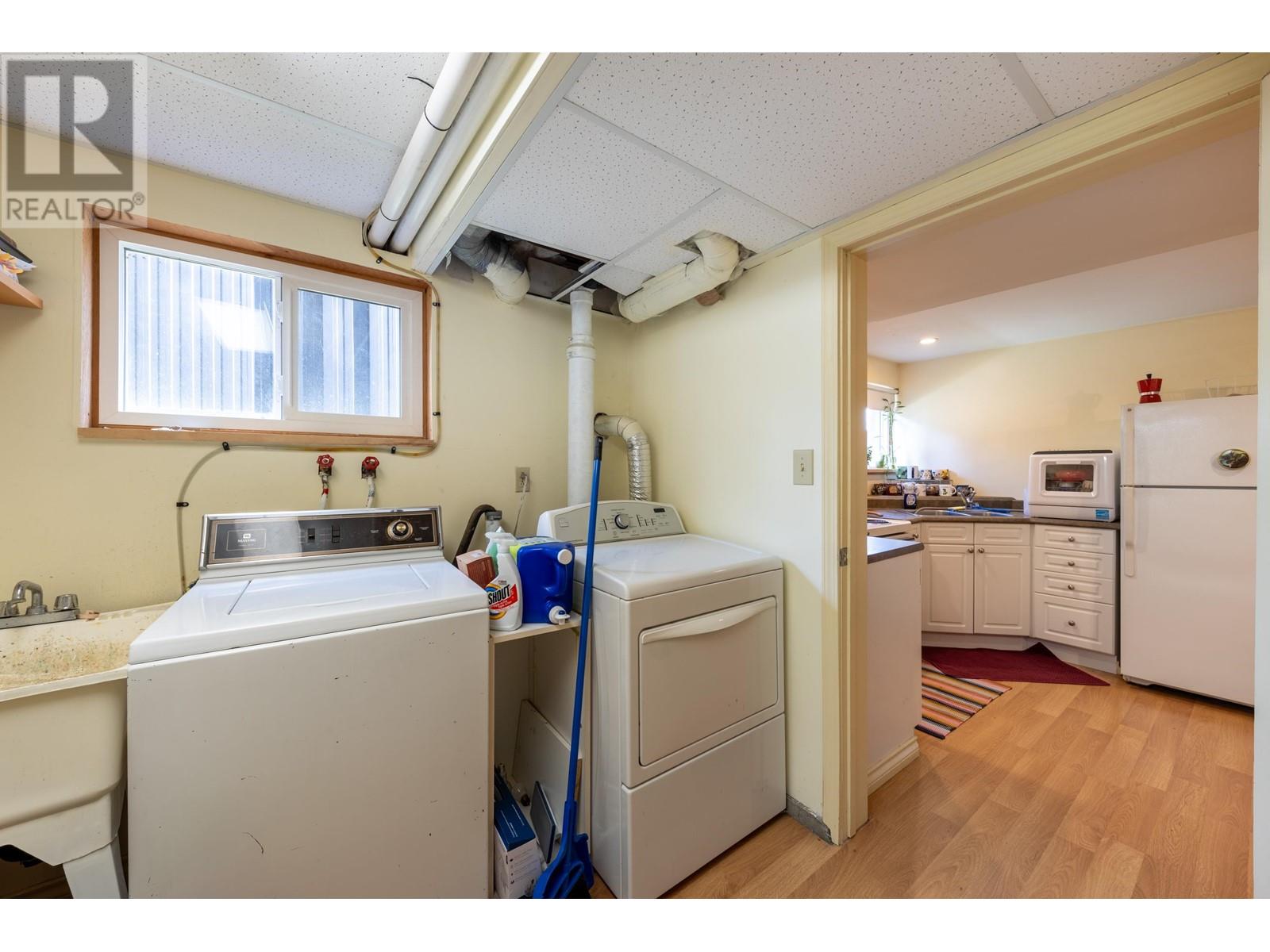 5668 Ewart Street, Burnaby, British Columbia  V5J 2W7 - Photo 33 - R2965208