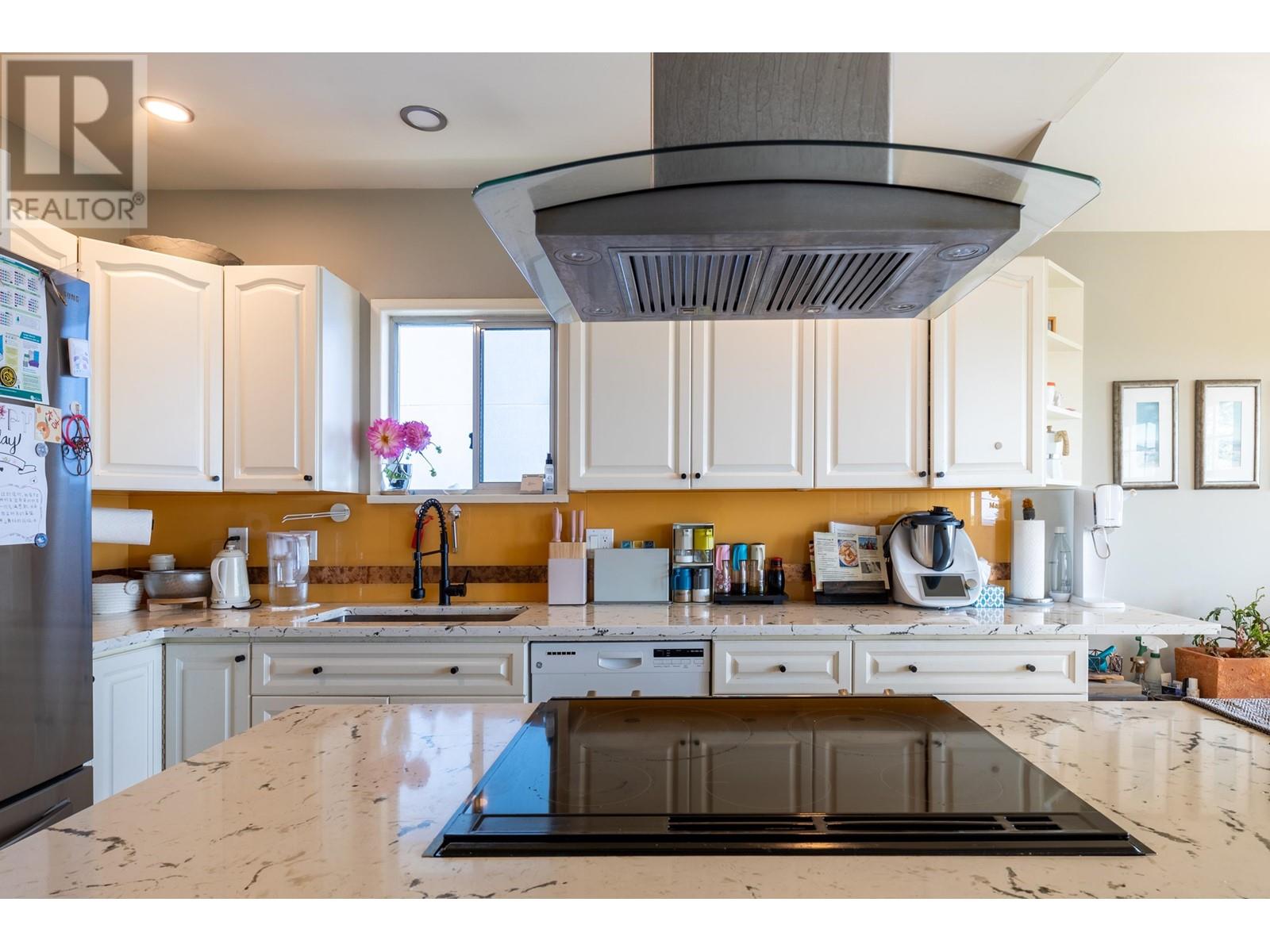 5668 Ewart Street, Burnaby, British Columbia  V5J 2W7 - Photo 13 - R2965208