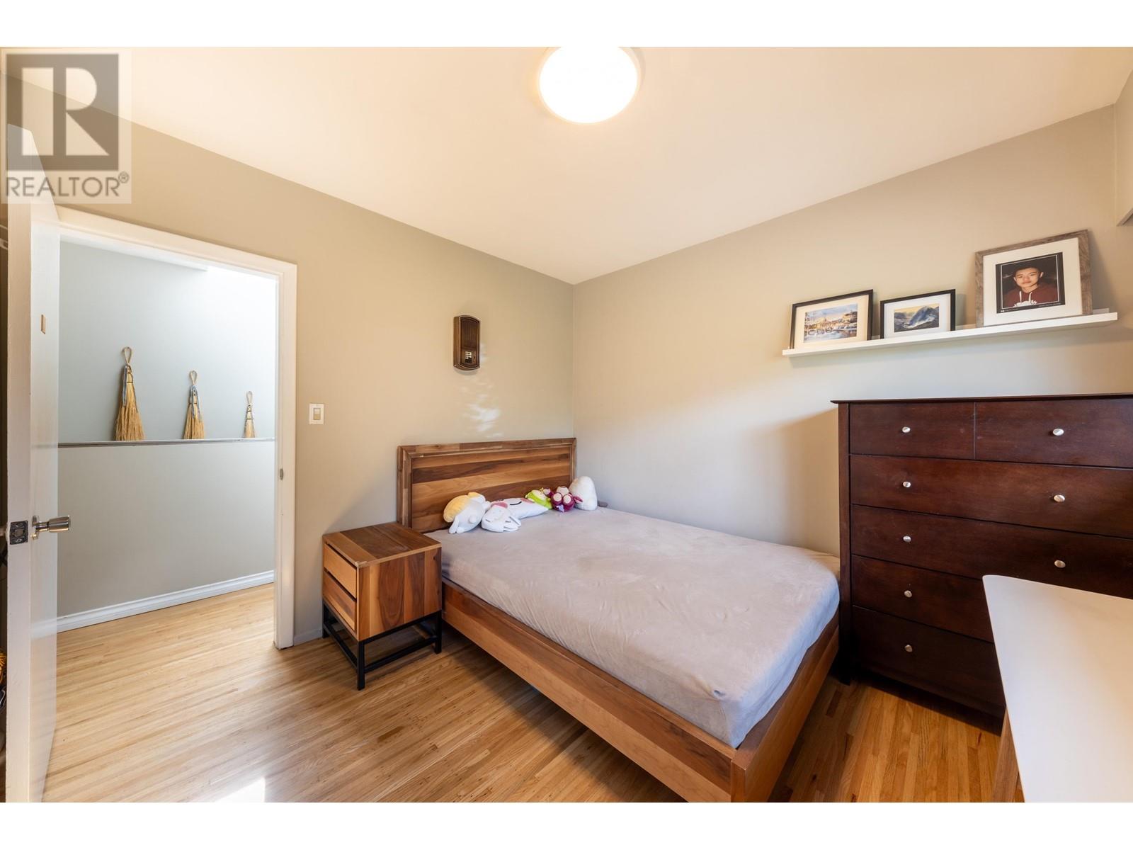 5668 Ewart Street, Burnaby, British Columbia  V5J 2W7 - Photo 25 - R2965208
