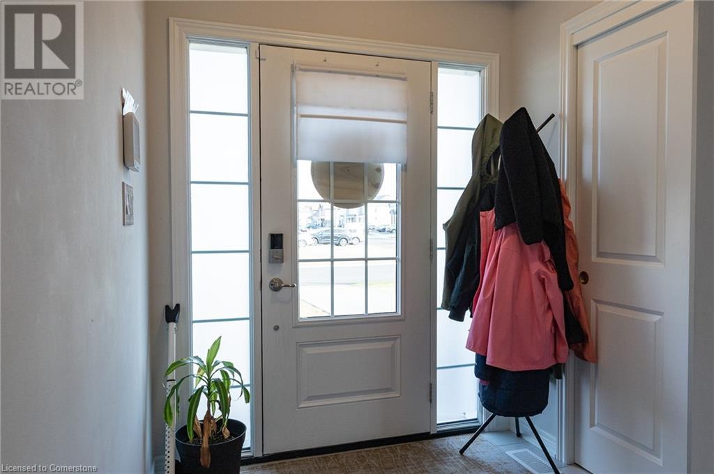 Property at 204 SUNFLOWER Place image 3