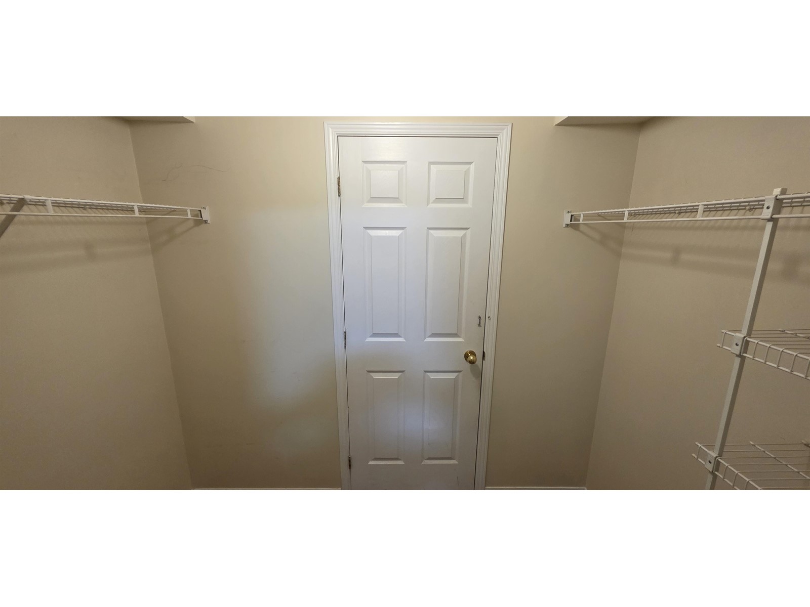 208 12769 72 Avenue, Surrey, British Columbia  V3W 2M7 - Photo 14 - R2946466